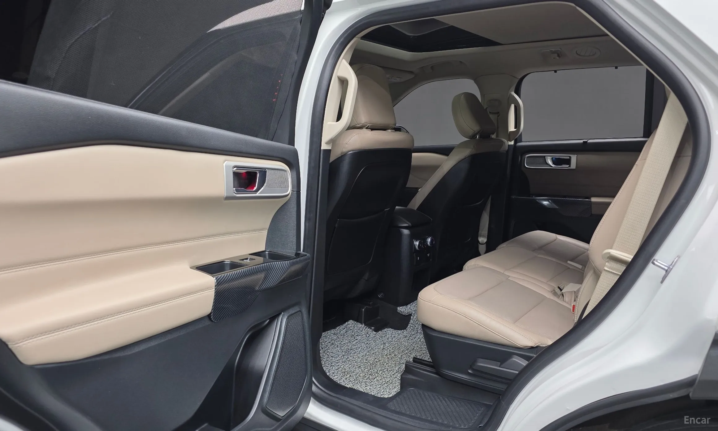 Ford Explorer 6th Generation превью 16