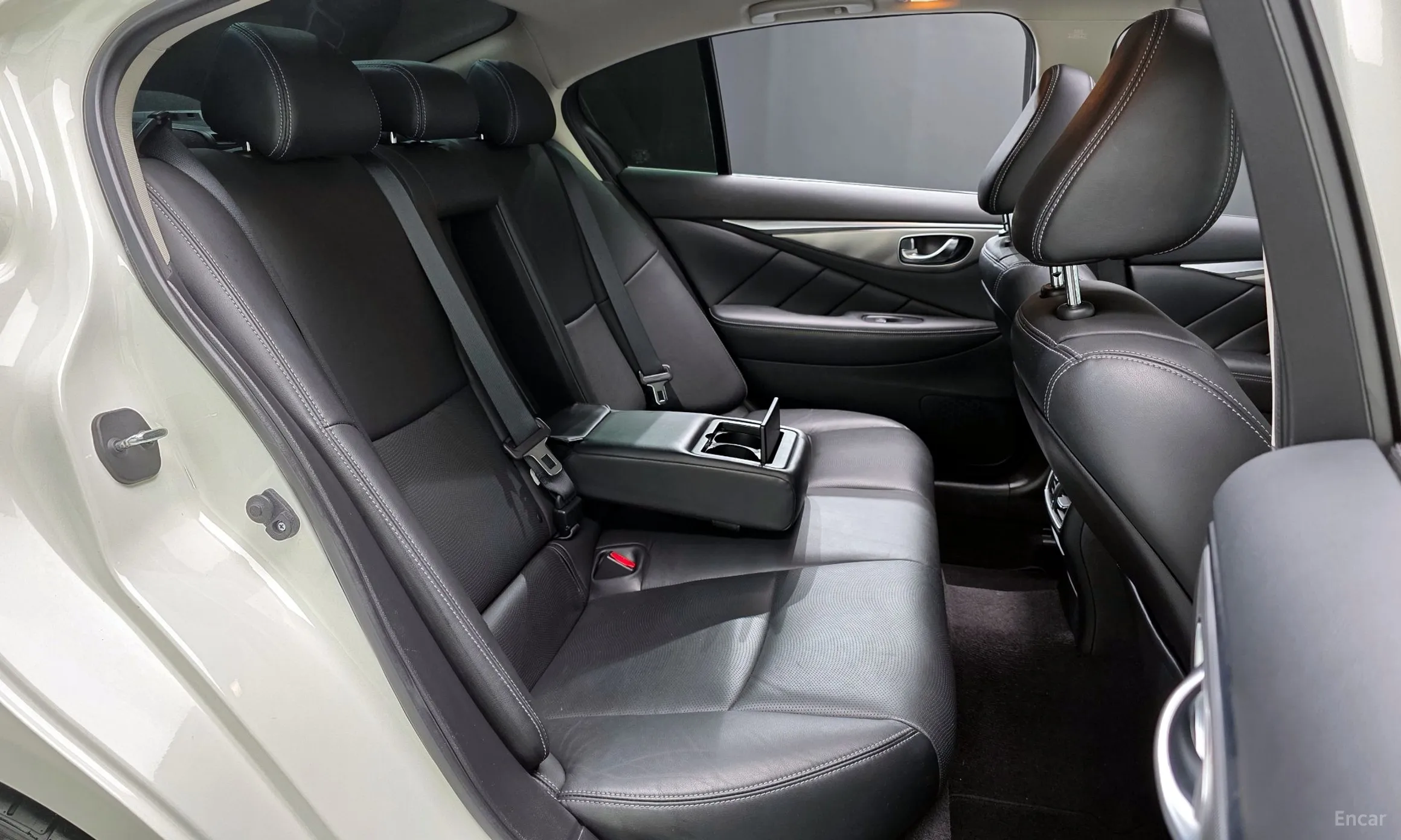 Infiniti Q50 превью 11