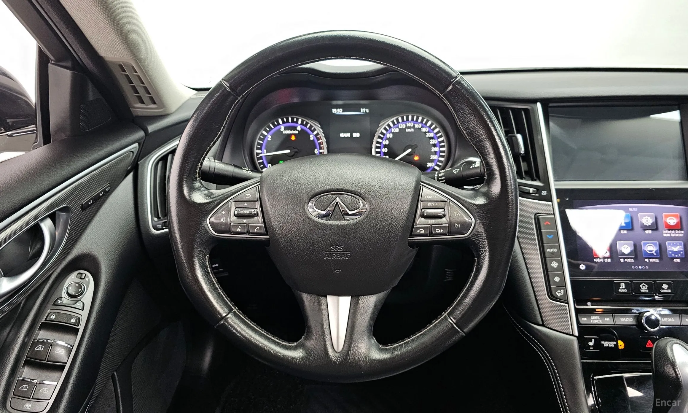 Infiniti Q50 превью 13