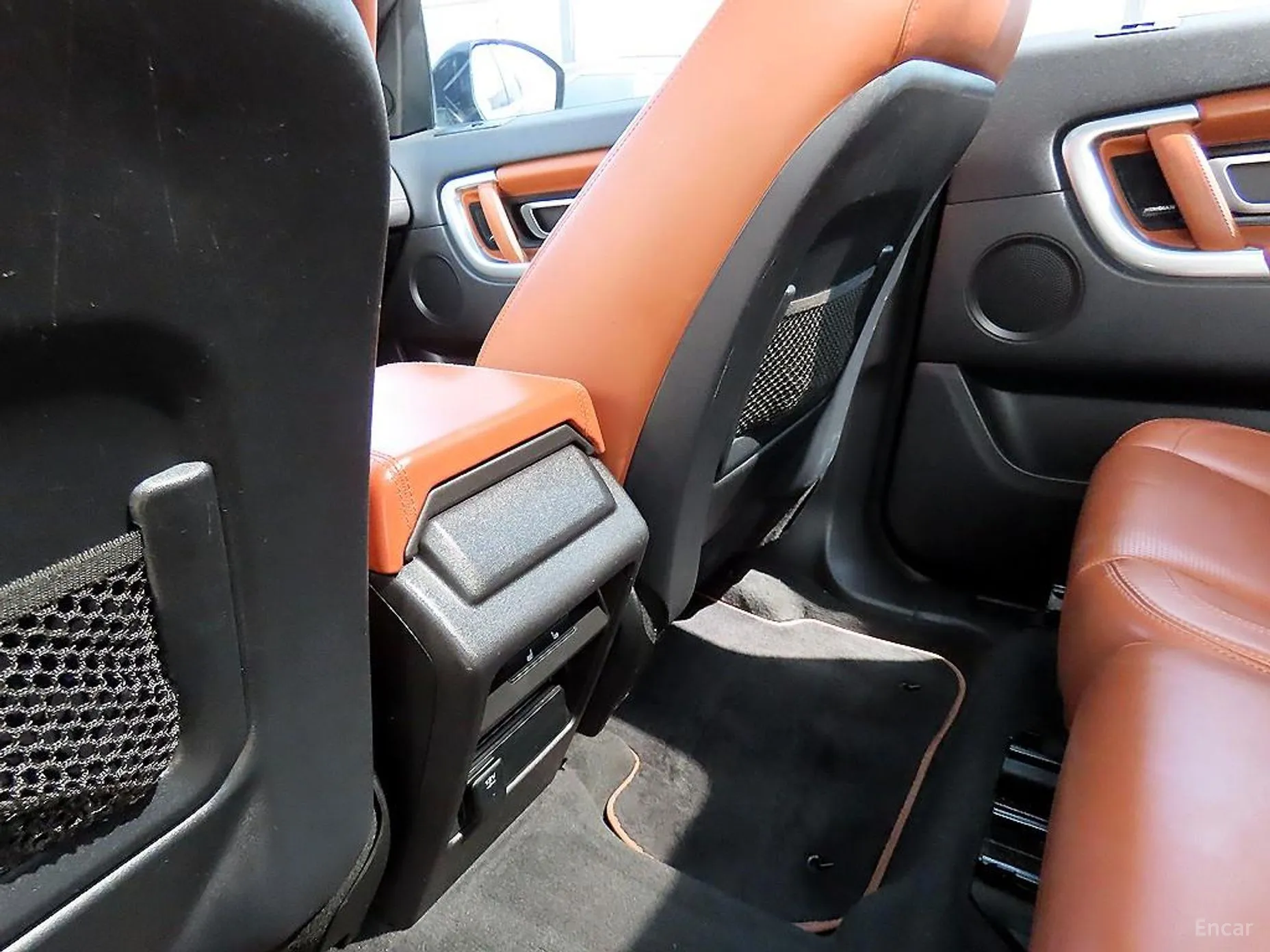 Land Rover Discovery Sports превью 14