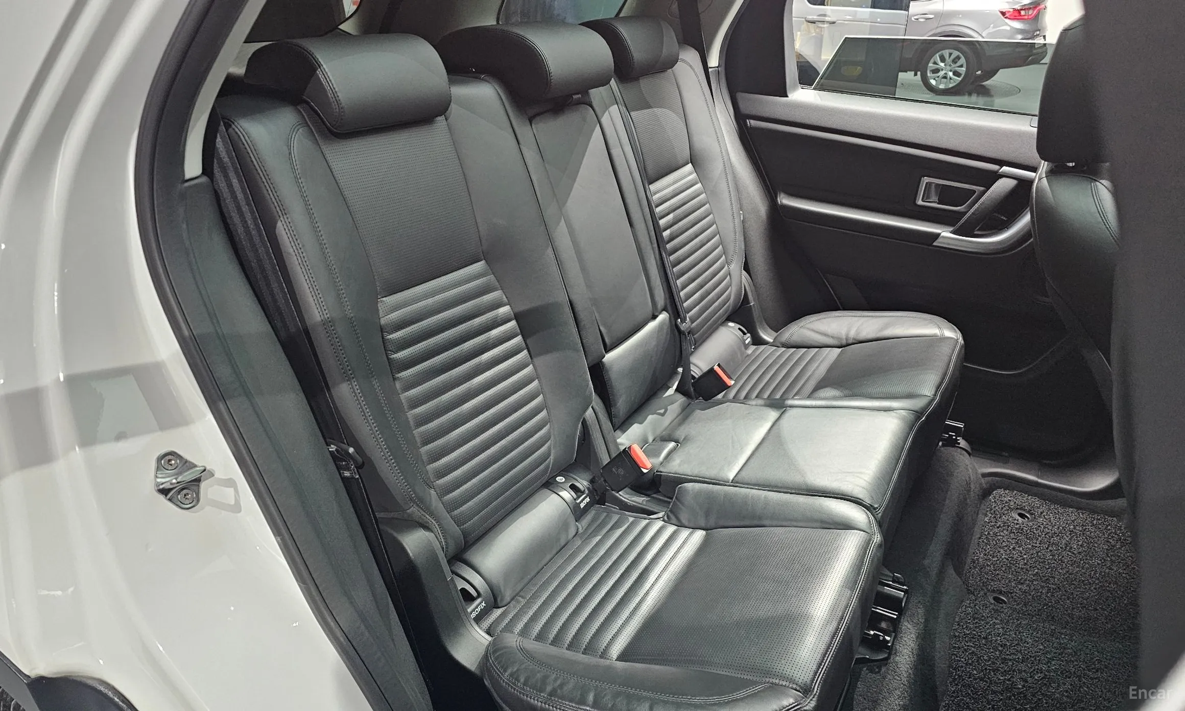 Land Rover Discovery Sports превью 12