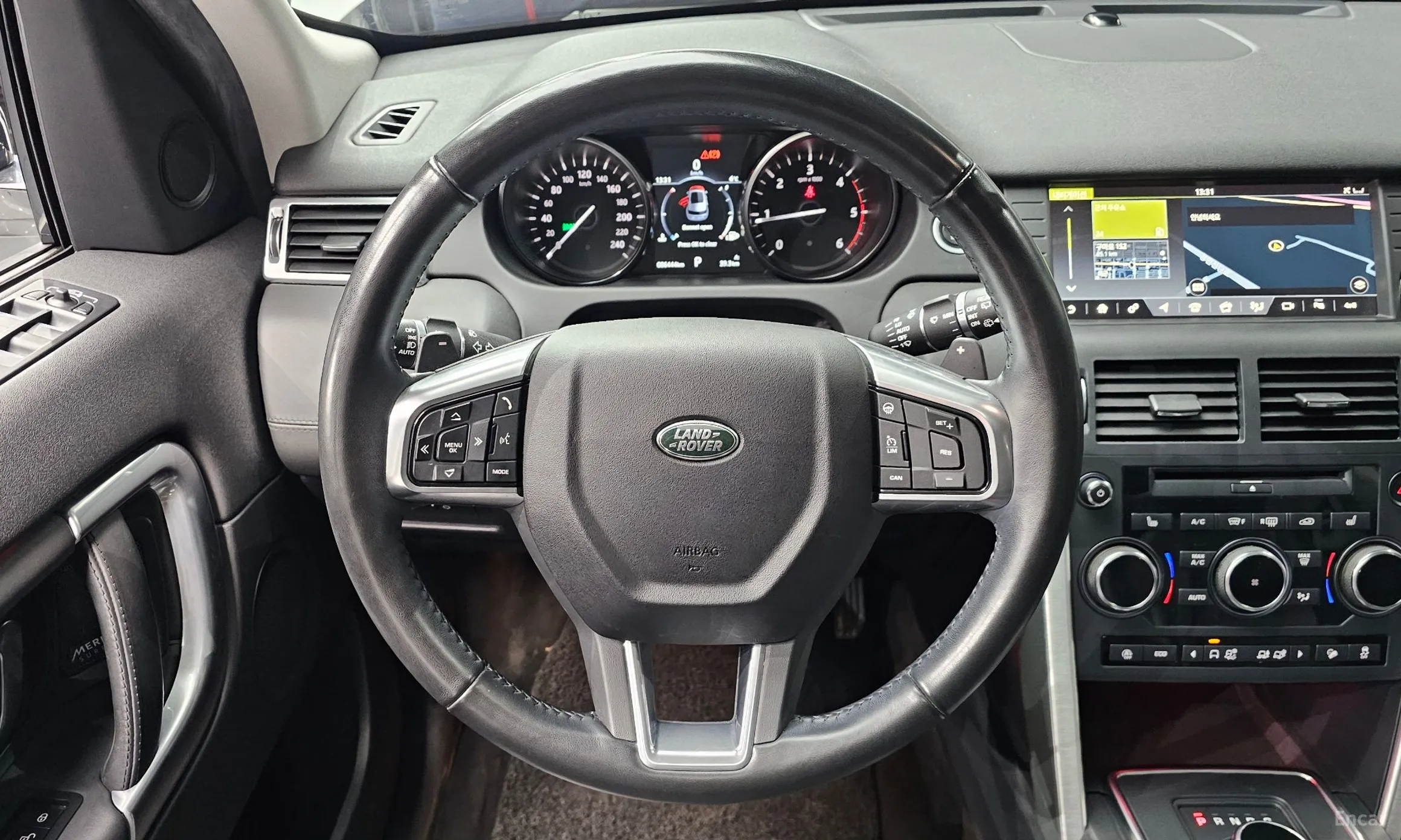 Land Rover Discovery Sports превью 13