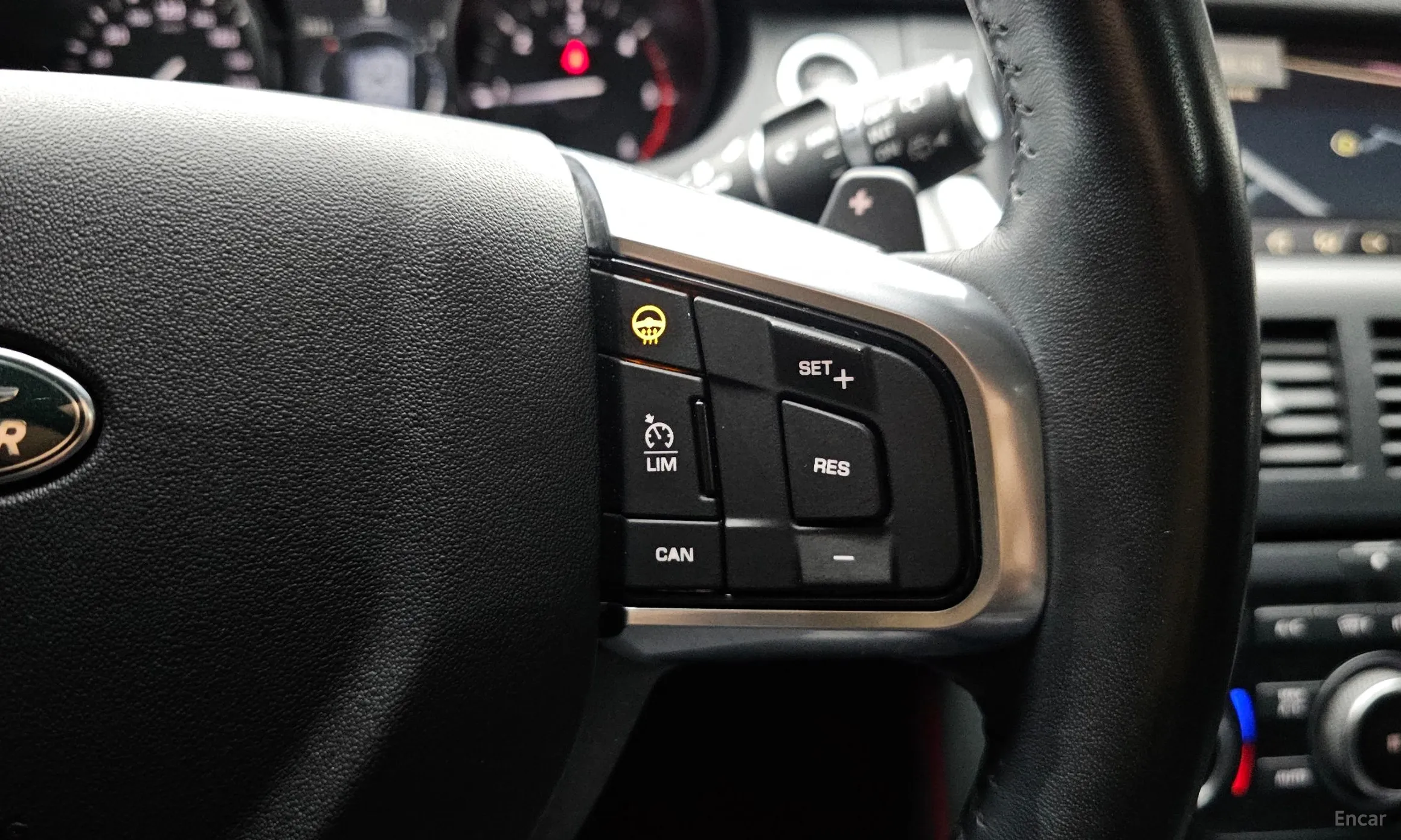 Land Rover Discovery Sports превью 17