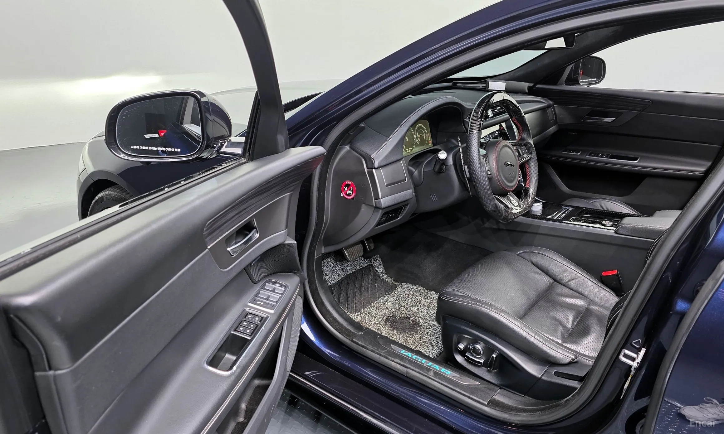 Jaguar XF (x260) превью 10
