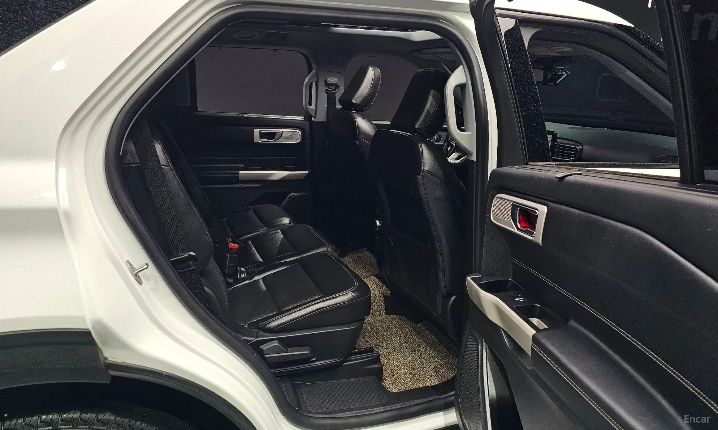 Ford Explorer 6th Generation превью 11