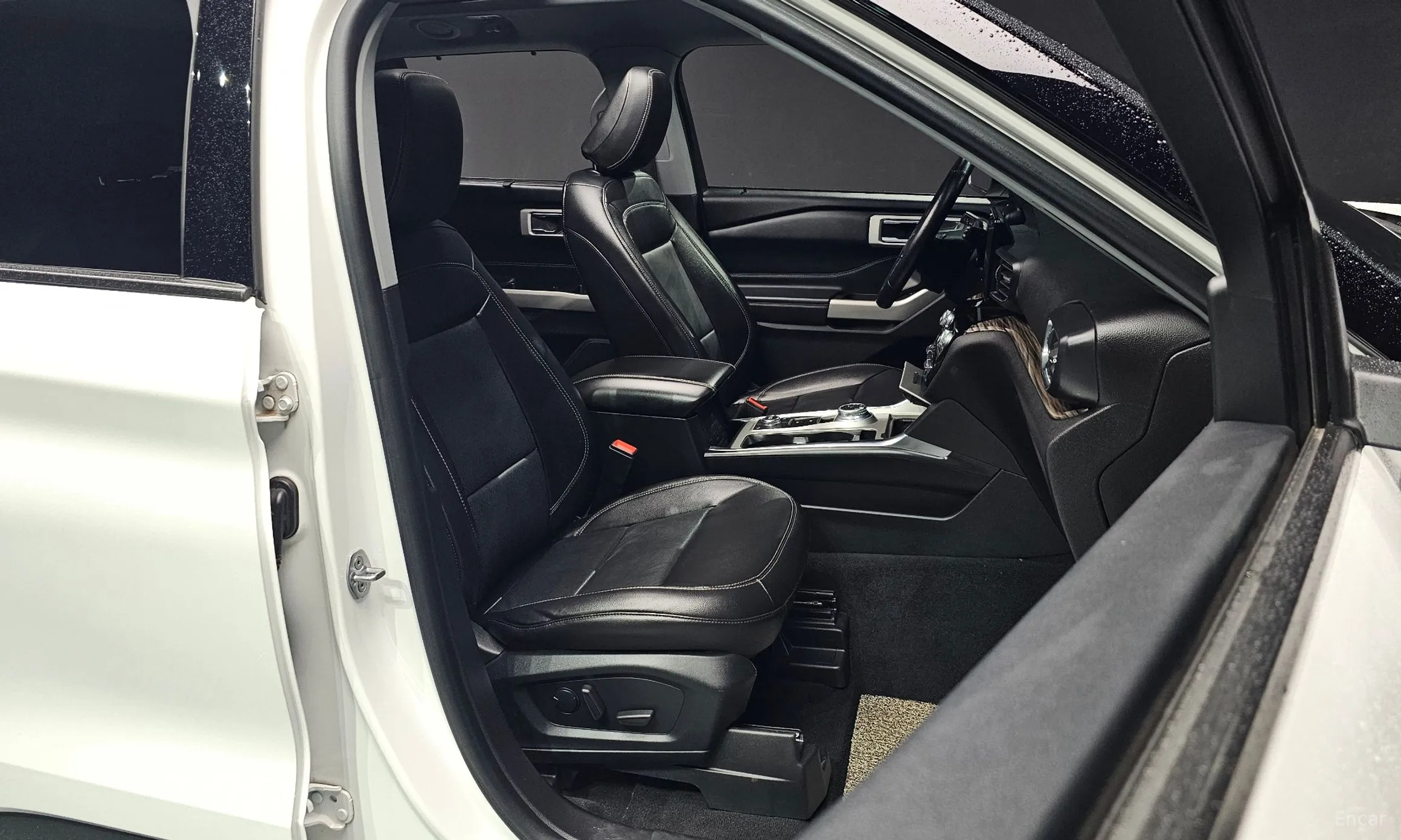 Ford Explorer 6th Generation превью 12