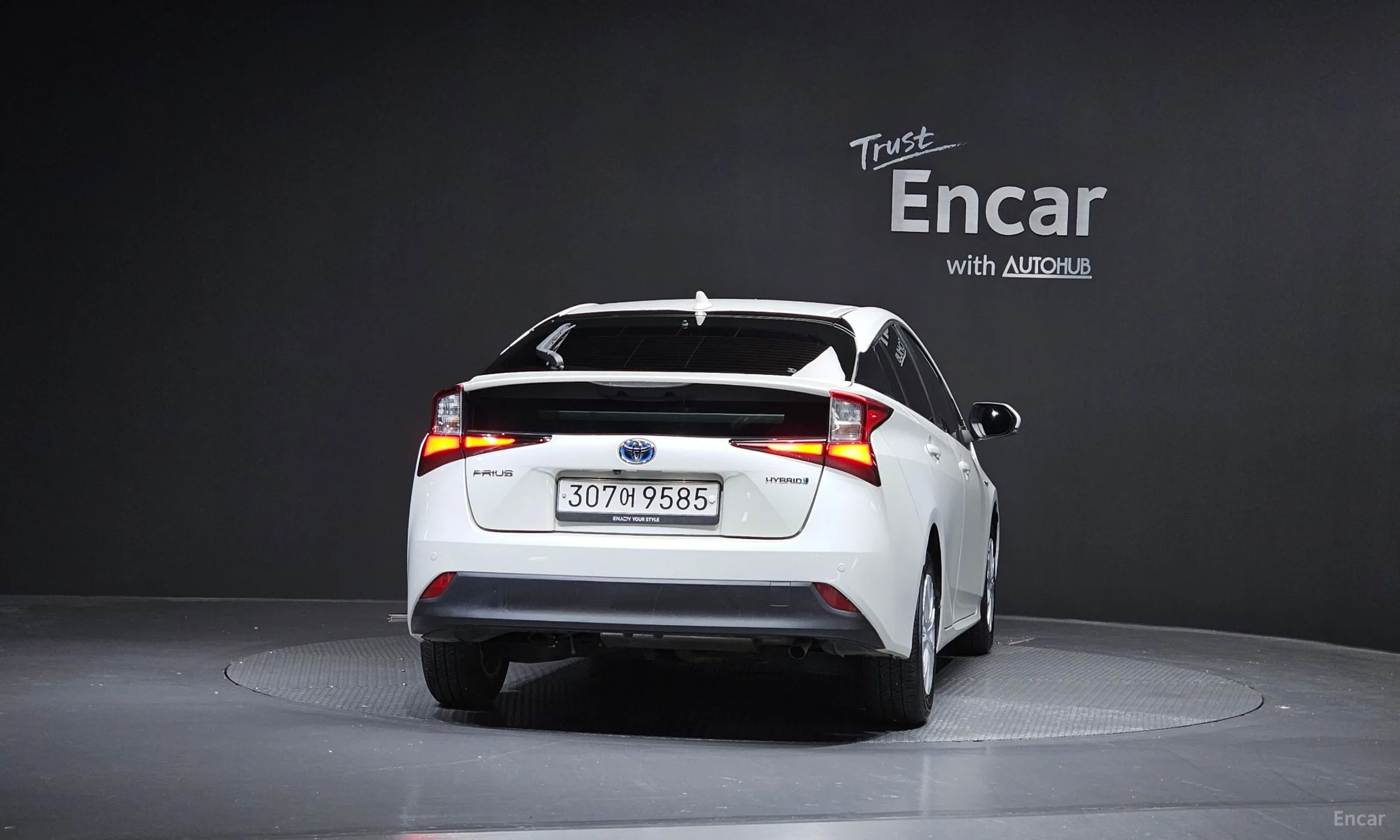 Toyota Prius 4th Generation превью 4