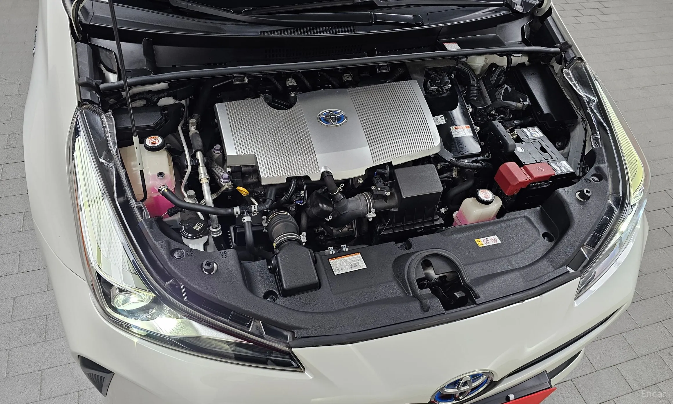 Toyota Prius 4th Generation превью 6