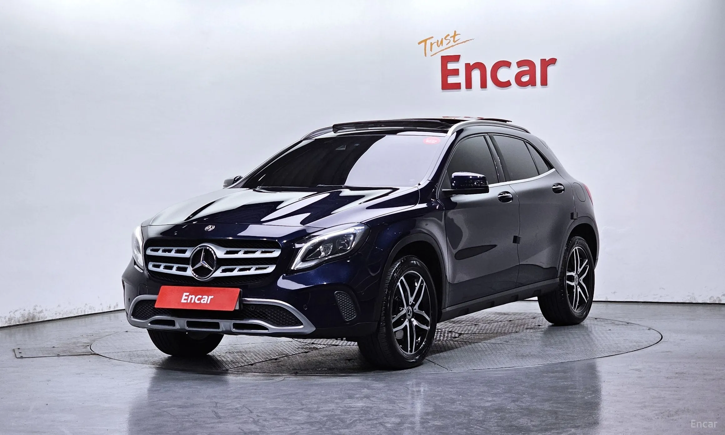 Mercedes Benz GLA-Class X156