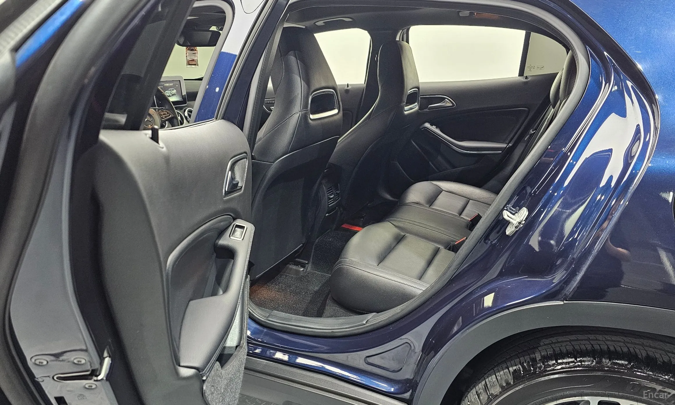 Mercedes Benz GLA-Class X156 превью 11