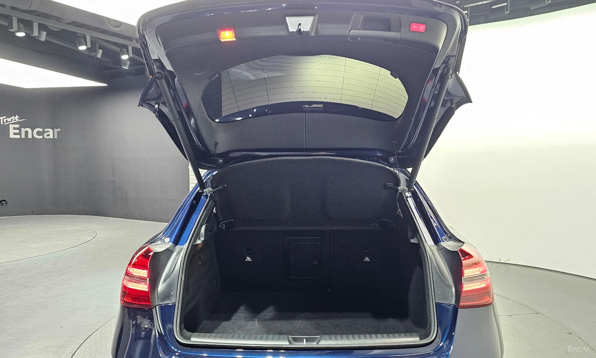 Mercedes Benz GLA-Class X156 превью 20