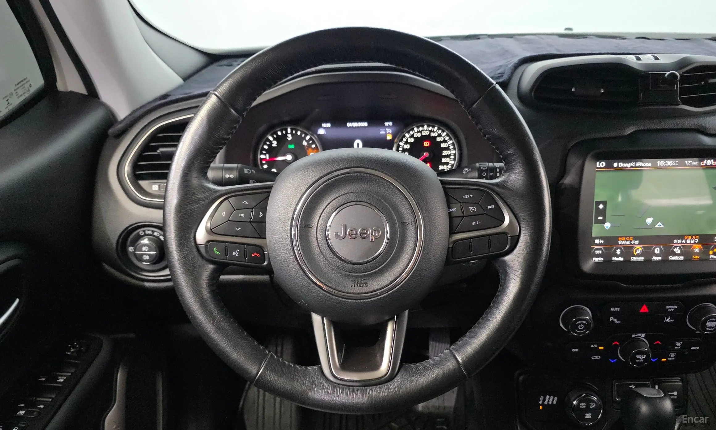 Jeep Renegade превью 15
