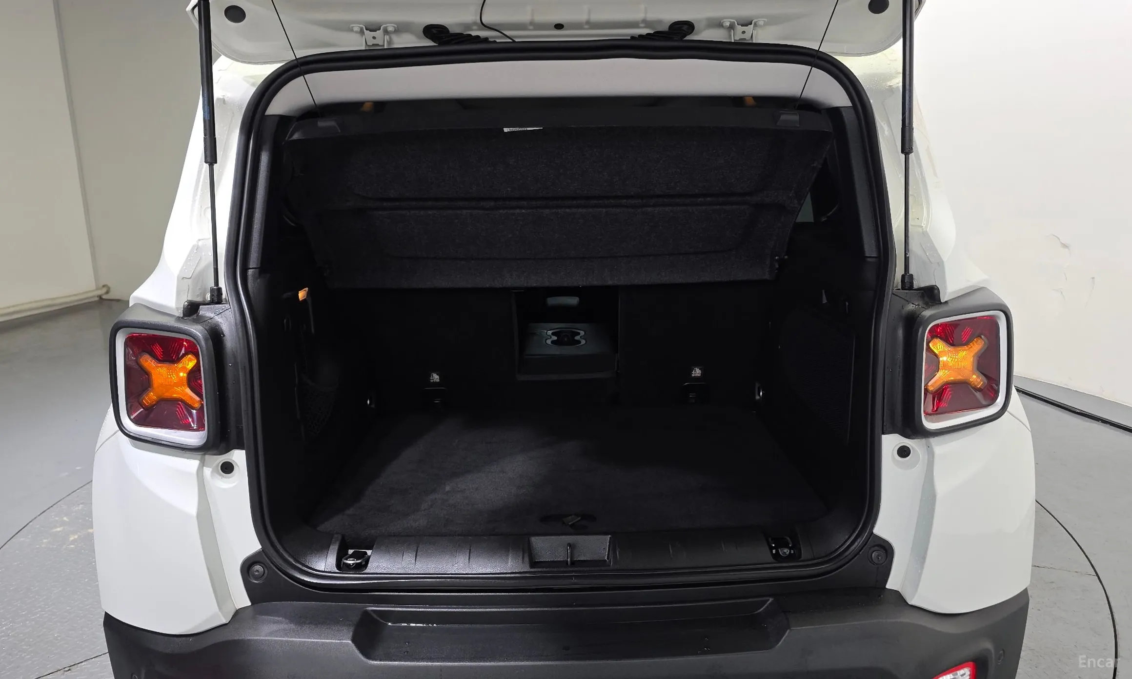 Jeep Renegade превью 20