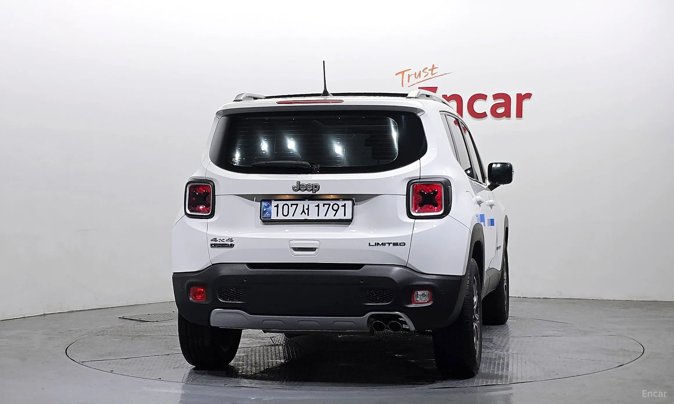 Jeep Renegade превью 4