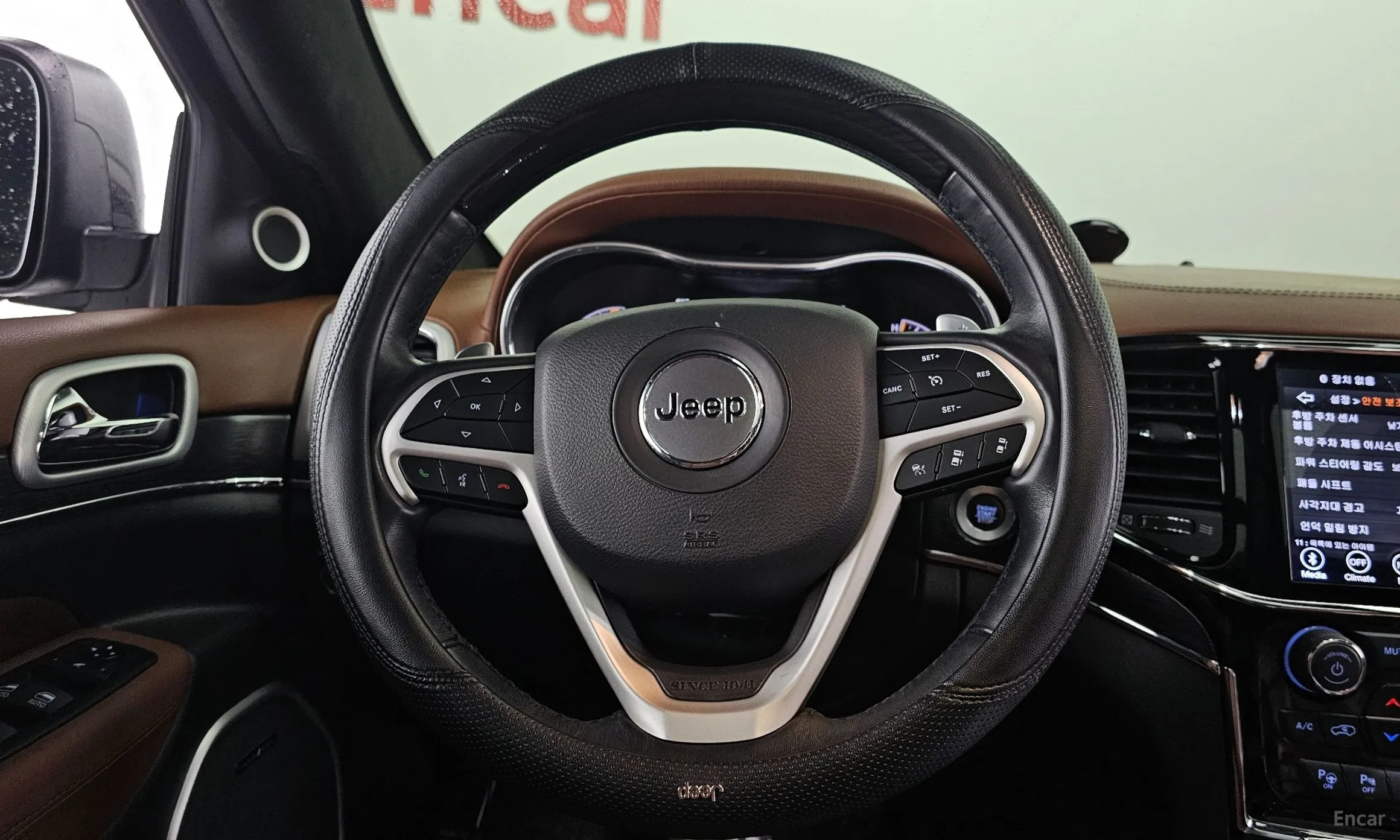 Jeep Grand Cherokee превью 13