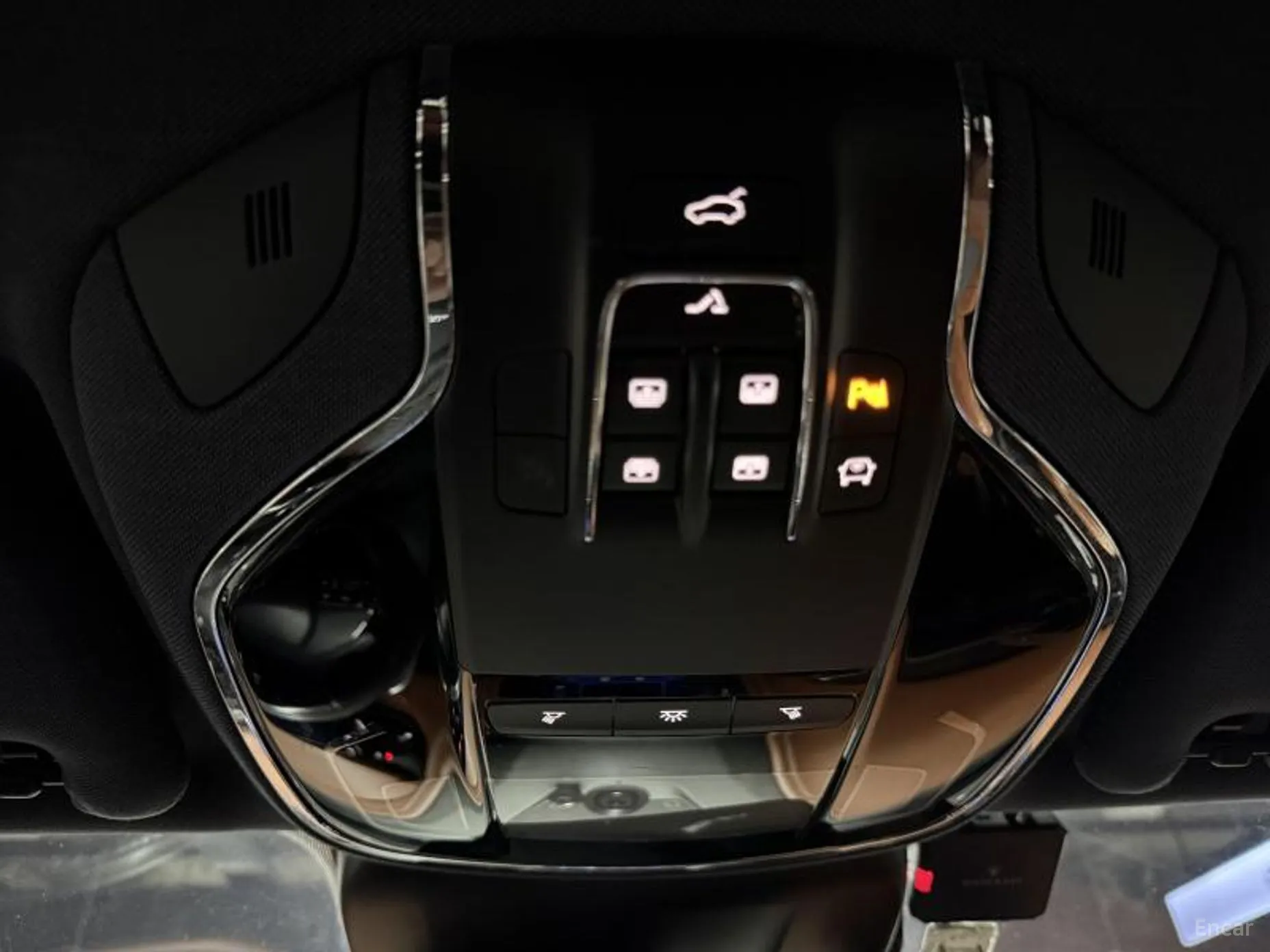 Maserati Levante превью 13