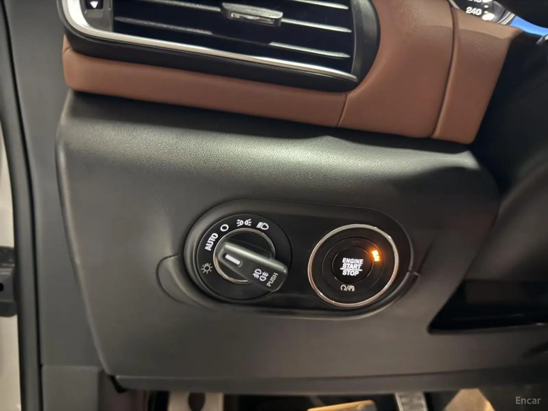 Maserati Levante превью 18