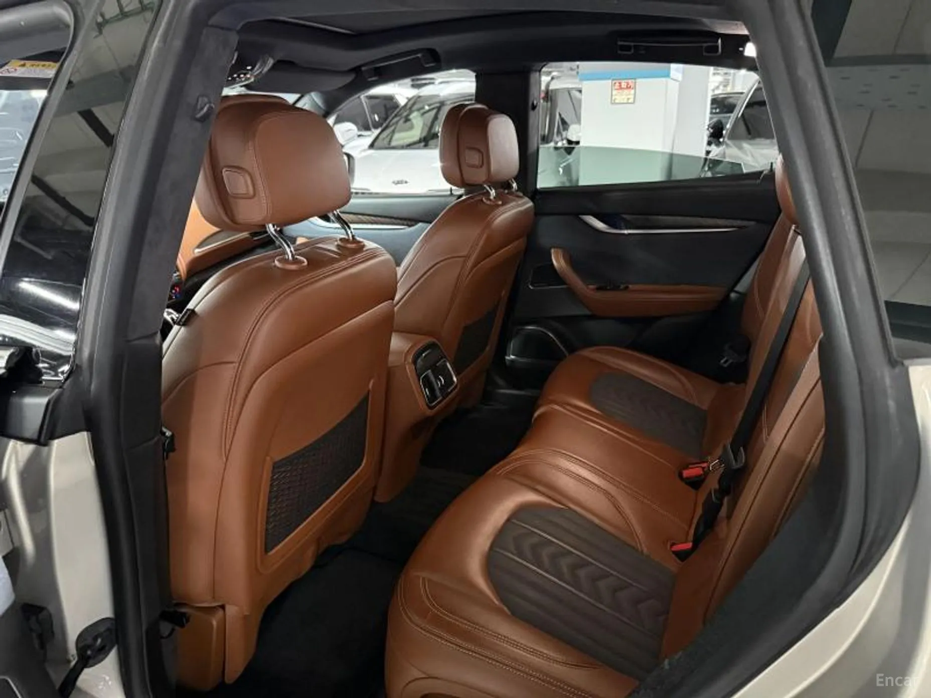 Maserati Levante превью 9