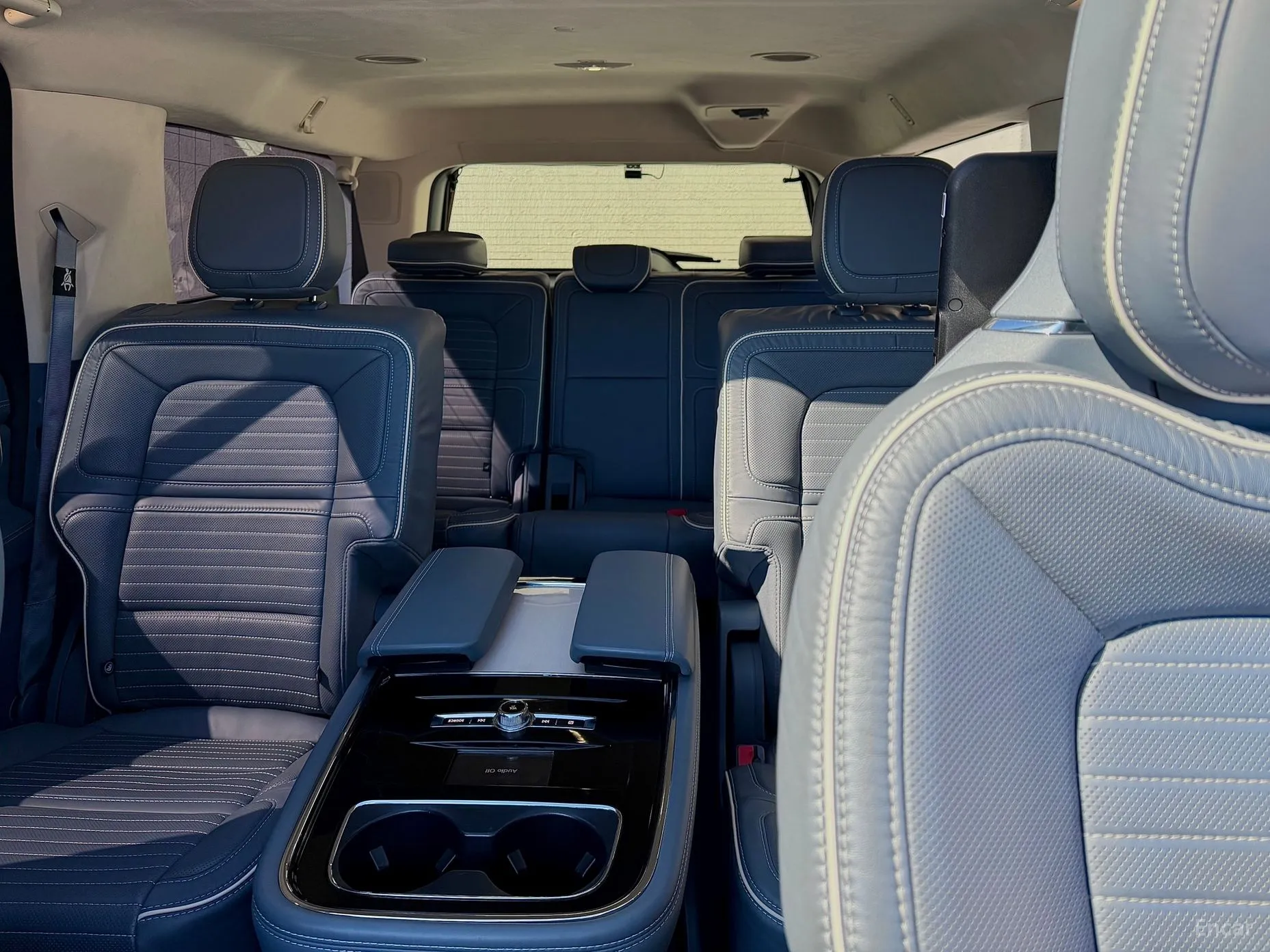 Lincoln Navigator 4th generation превью 10