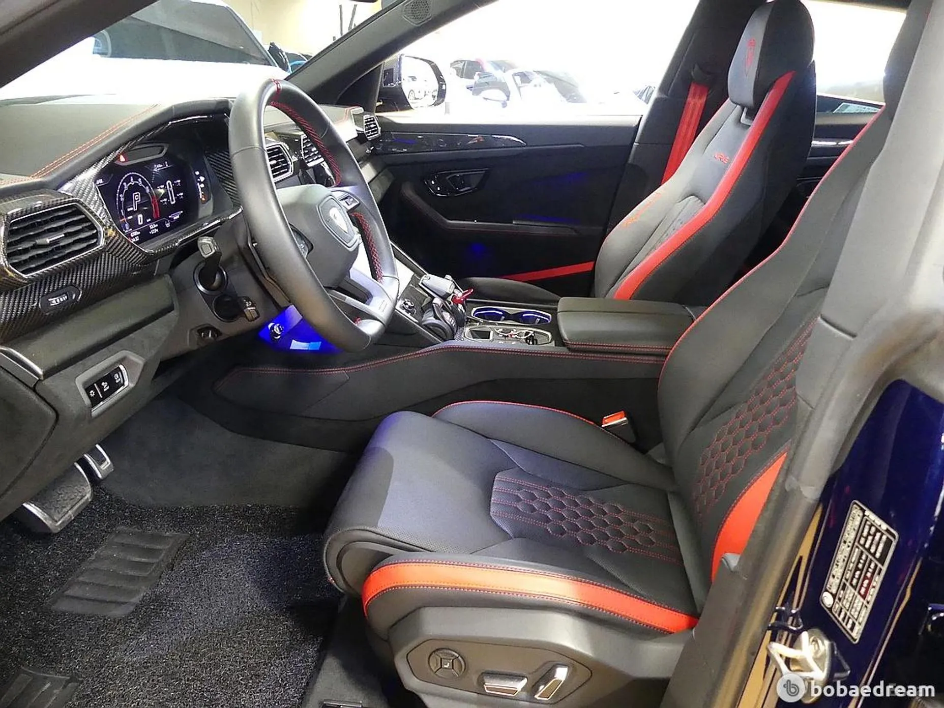 Lamborghini Urus превью 10