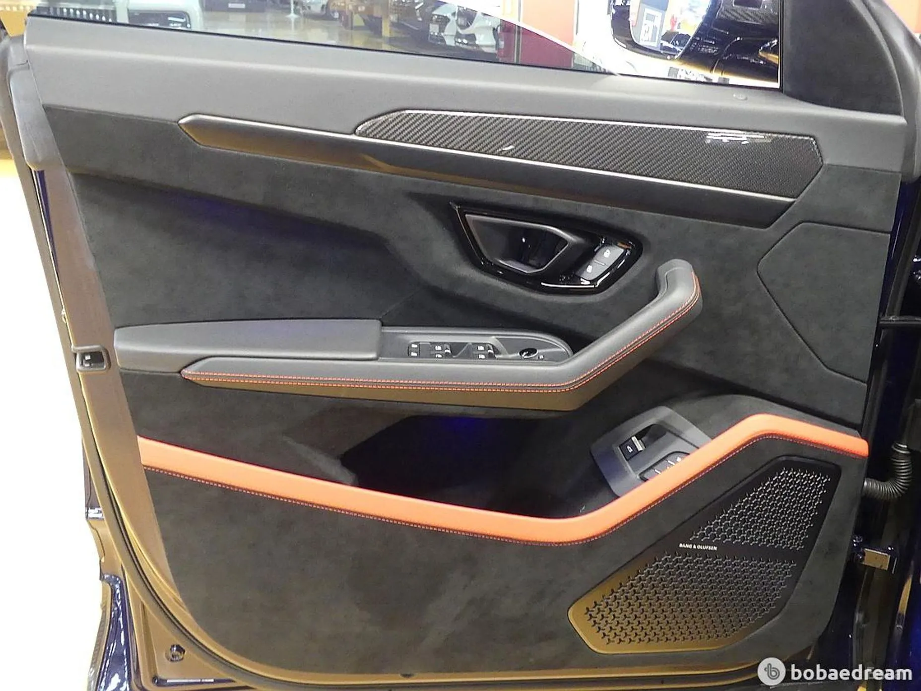 Lamborghini Urus превью 20