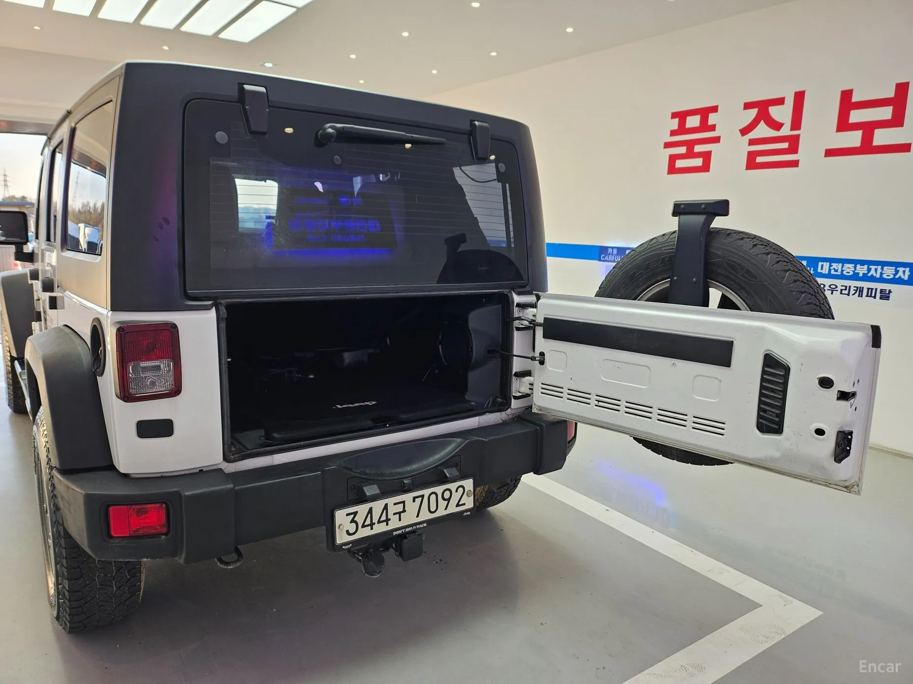 Jeep Wrangler (JK) превью 14