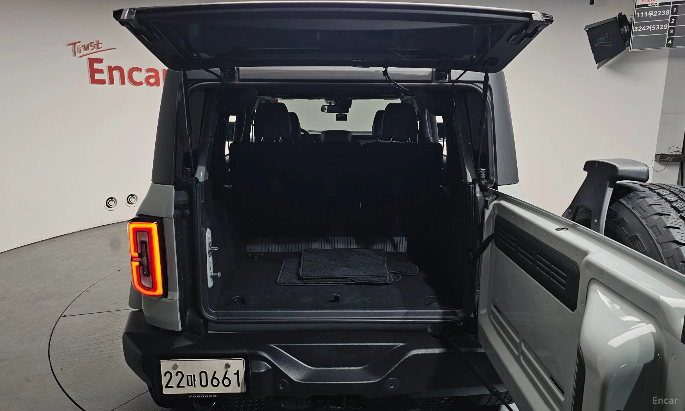 Ford Bronco 6th Generation превью 20