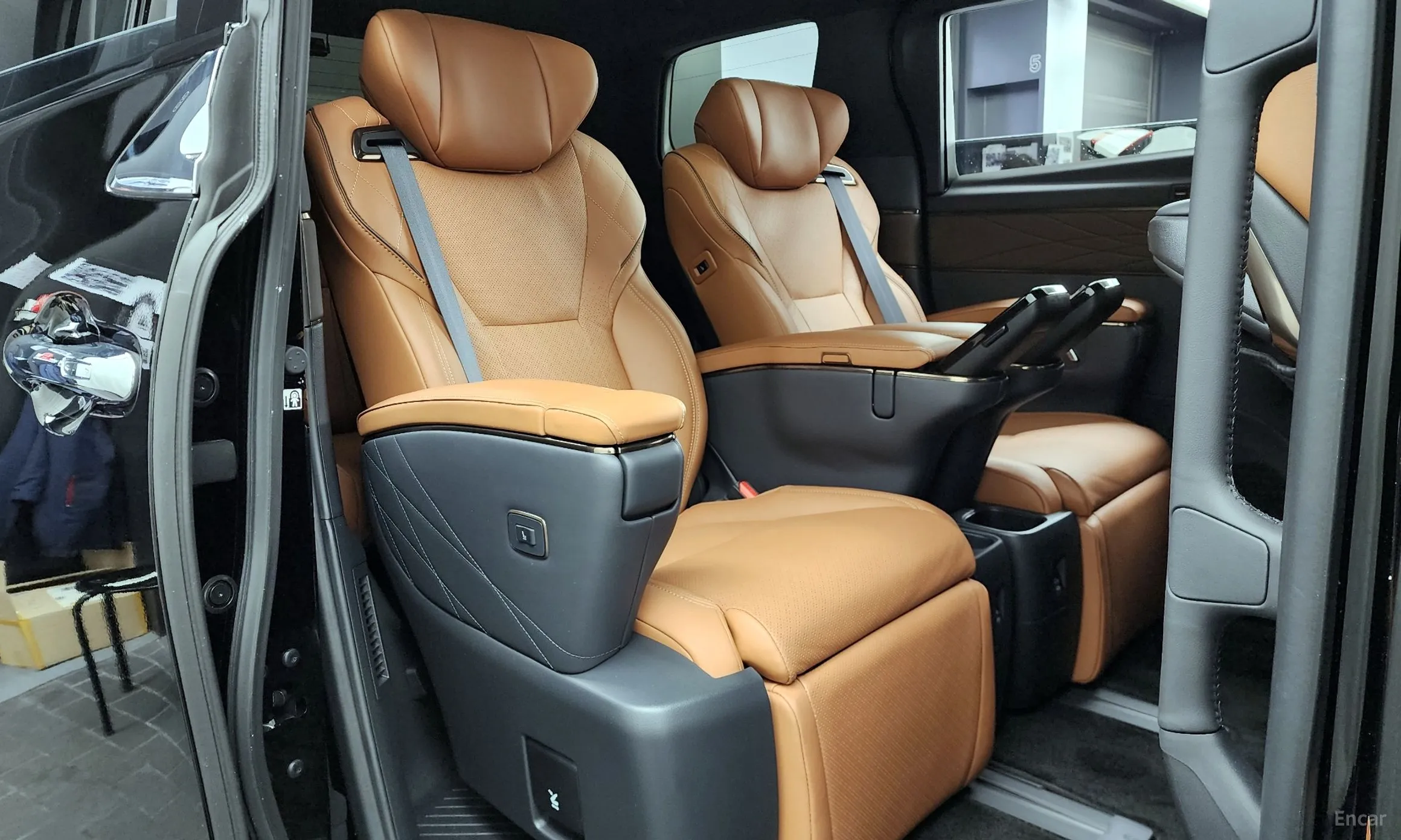 Toyota Alphard 4th Generation превью 12