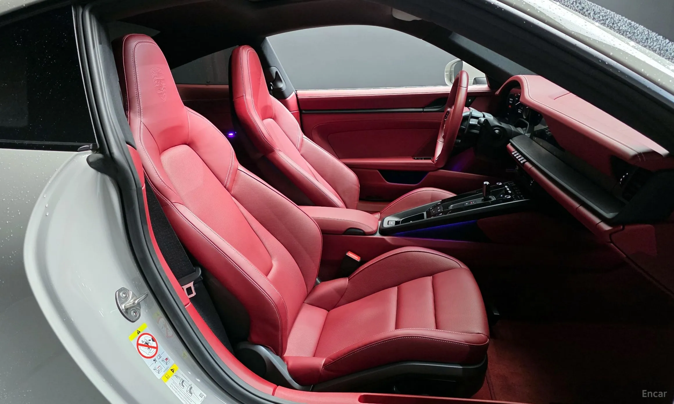 Porsche 911 (992) превью 11