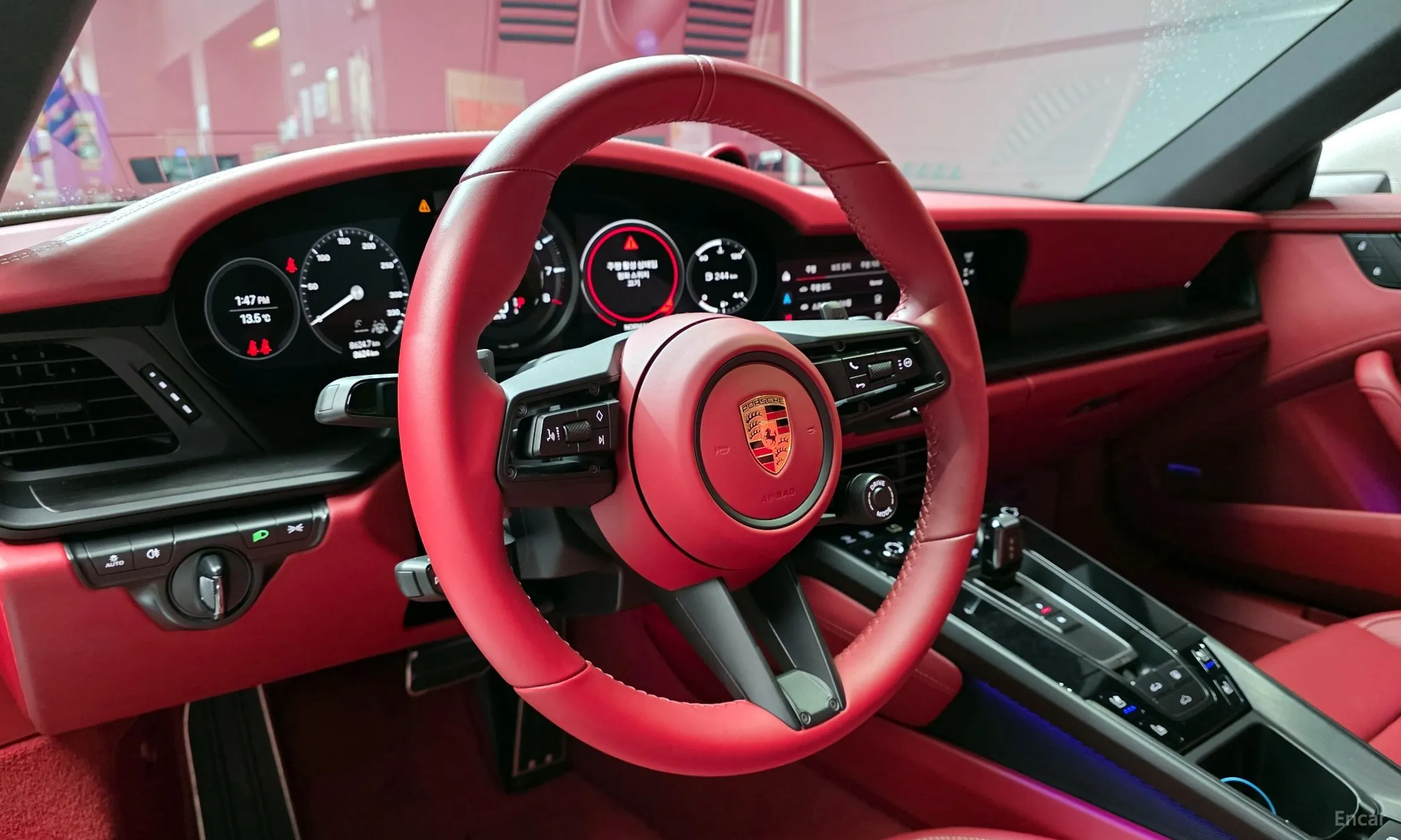 Porsche 911 (992) превью 12