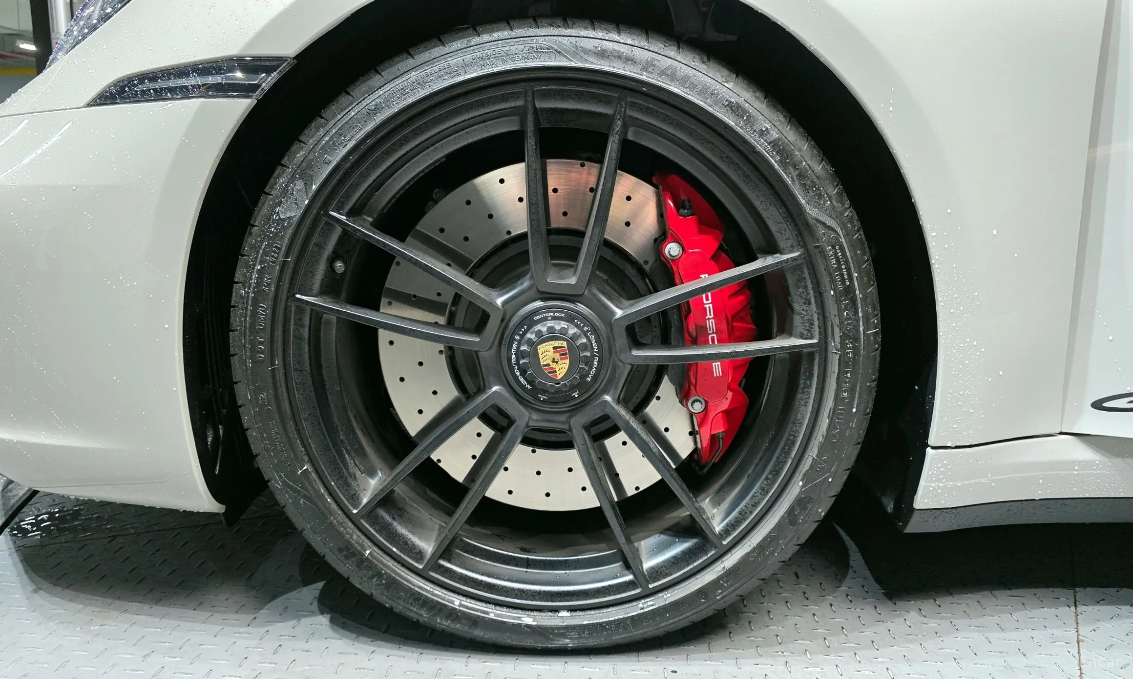 Porsche 911 (992) превью 5