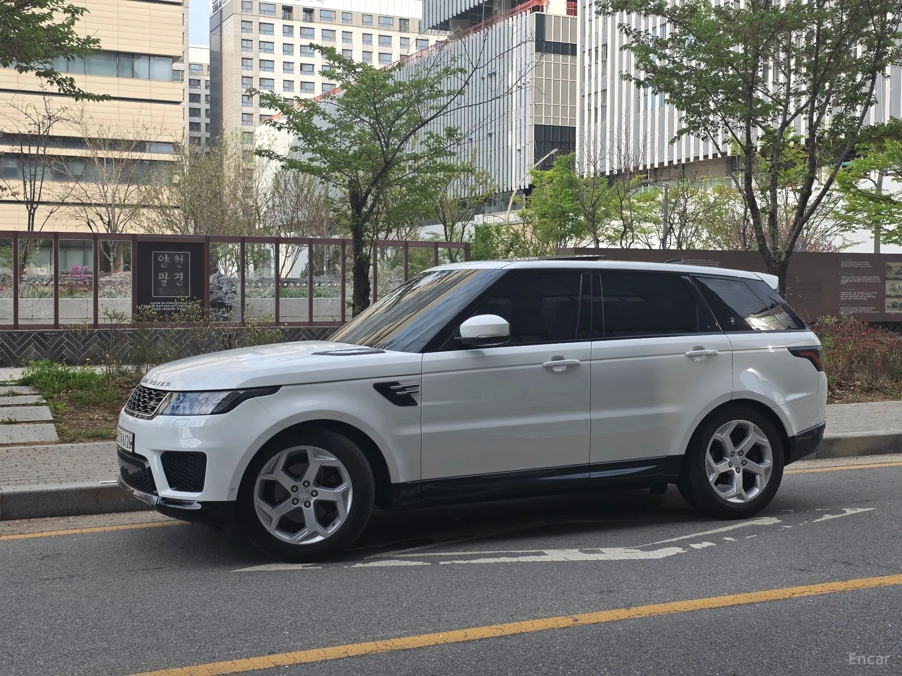 Land Rover Range Rover Sport 2nd Generation превью 2