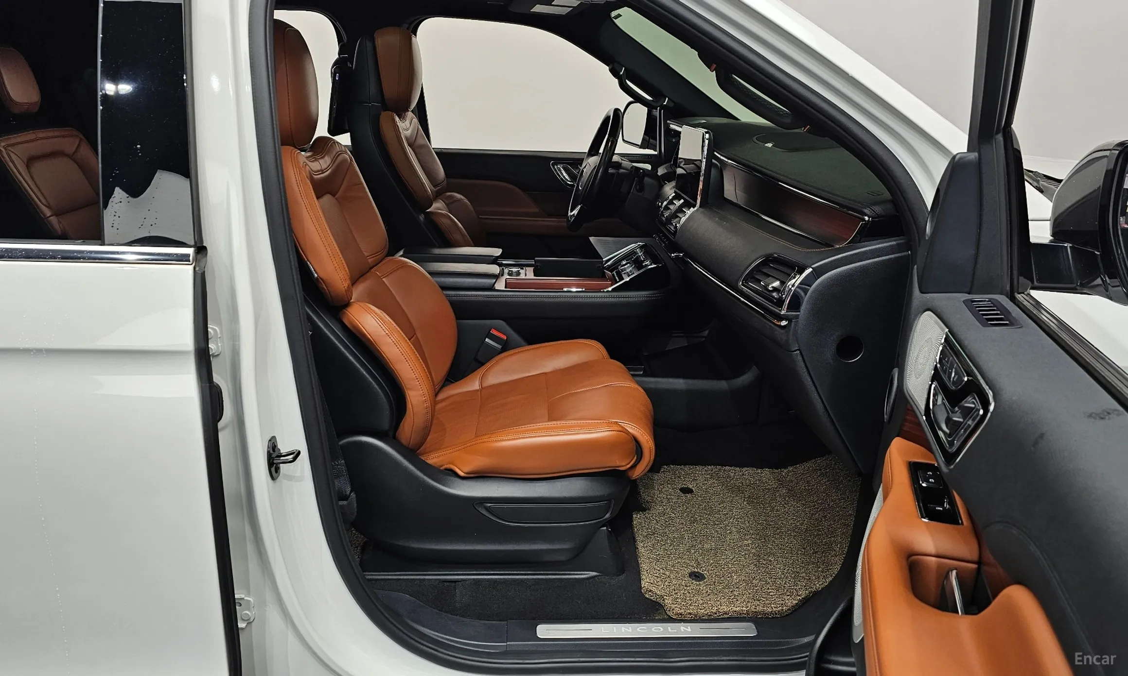 Lincoln Navigator 4th generation превью 11