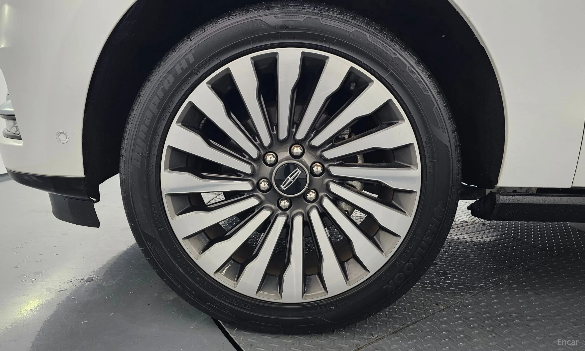 Lincoln Navigator 4th generation превью 5