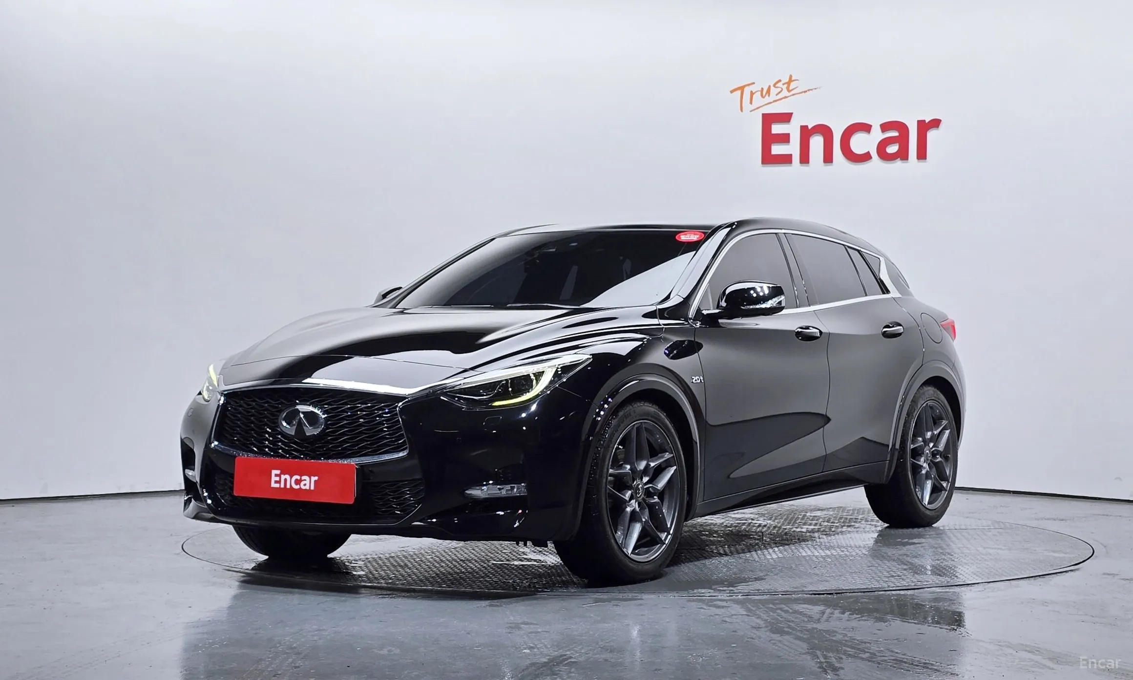 Infiniti Q30