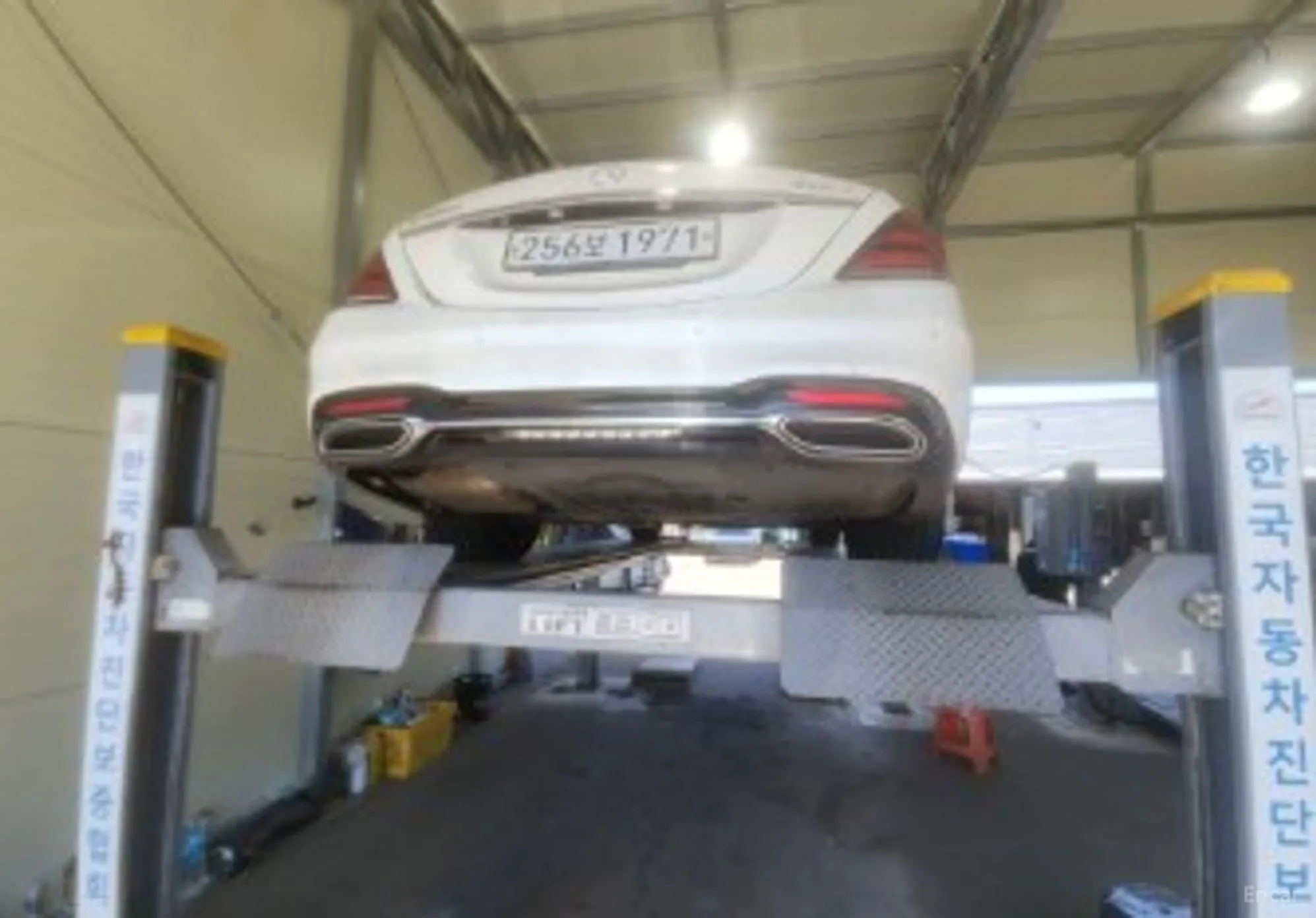 Mercedes Benz S-Class W222