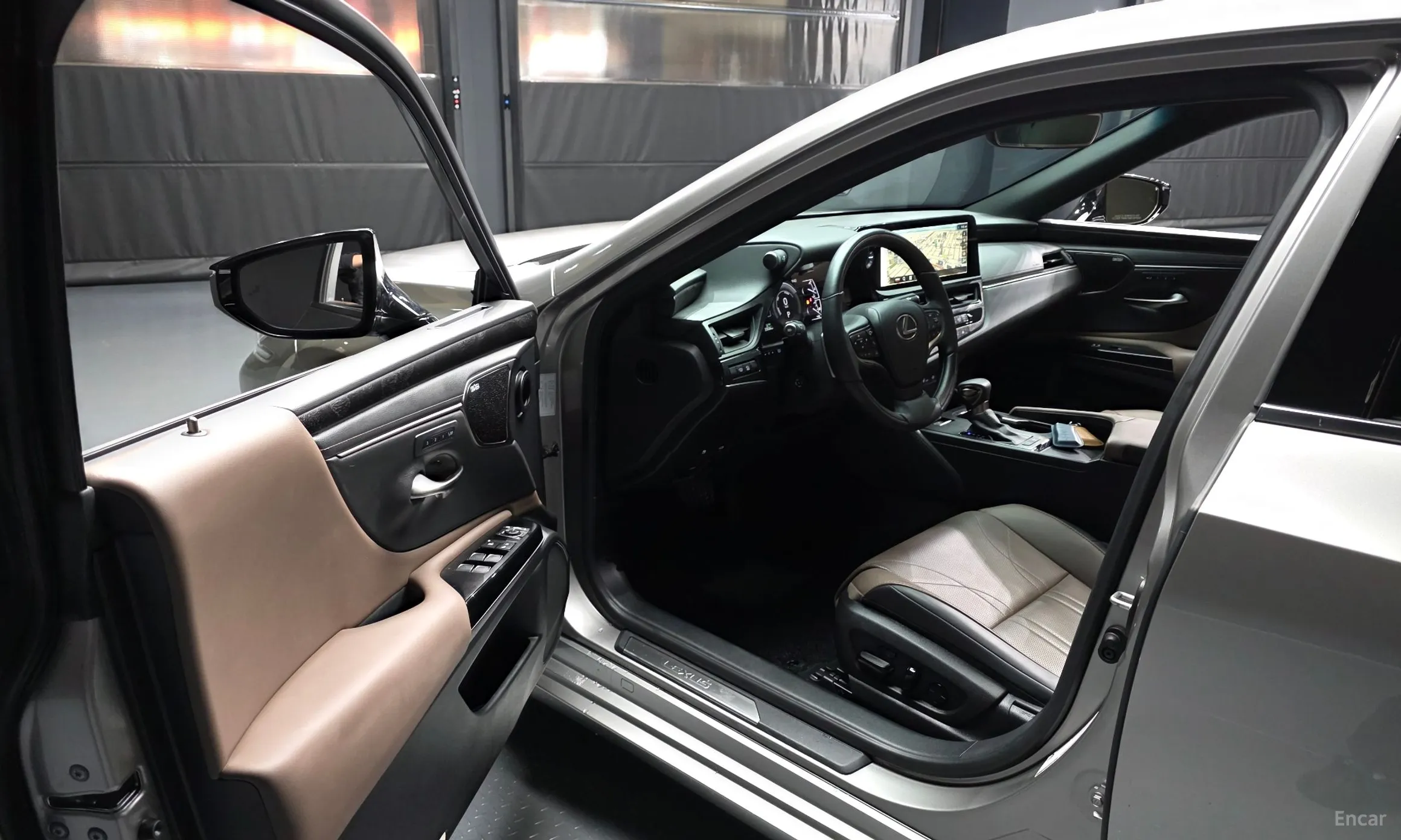 Lexus ES300h 7th Generation превью 10