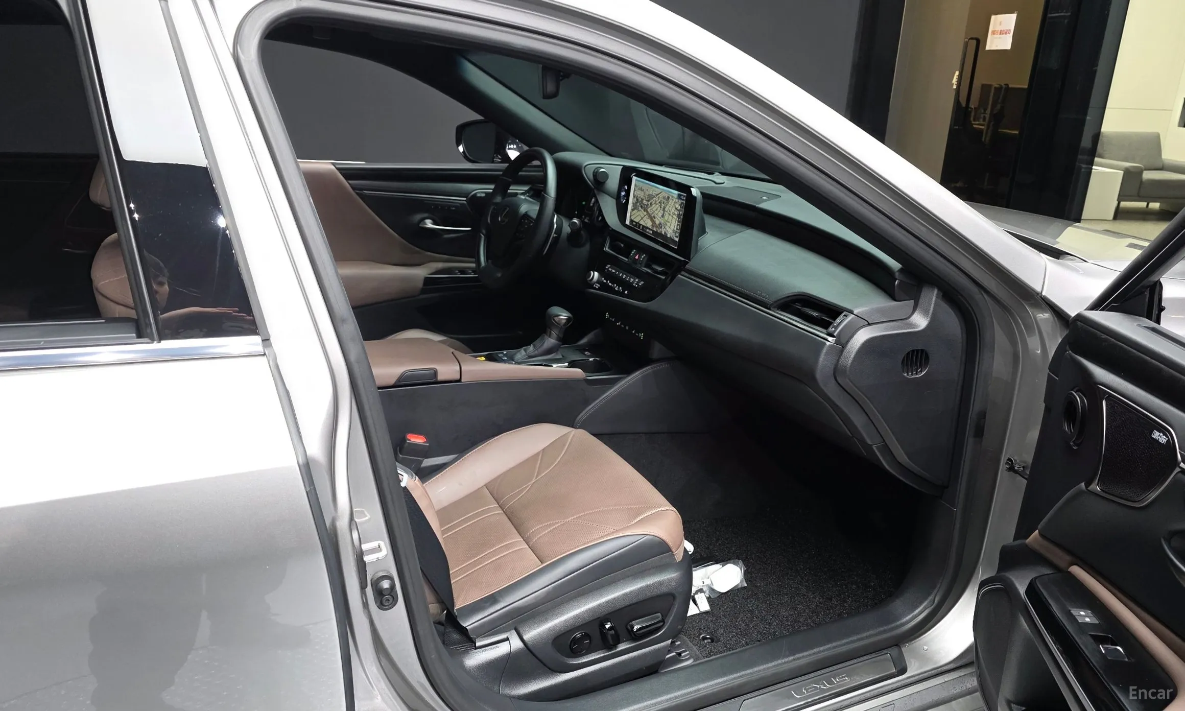 Lexus ES300h 7th Generation превью 11