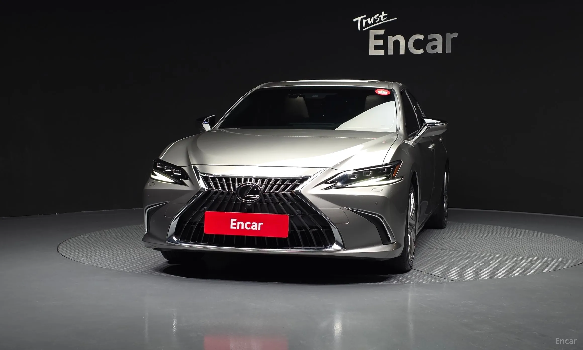 Lexus ES300h 7th Generation превью 3