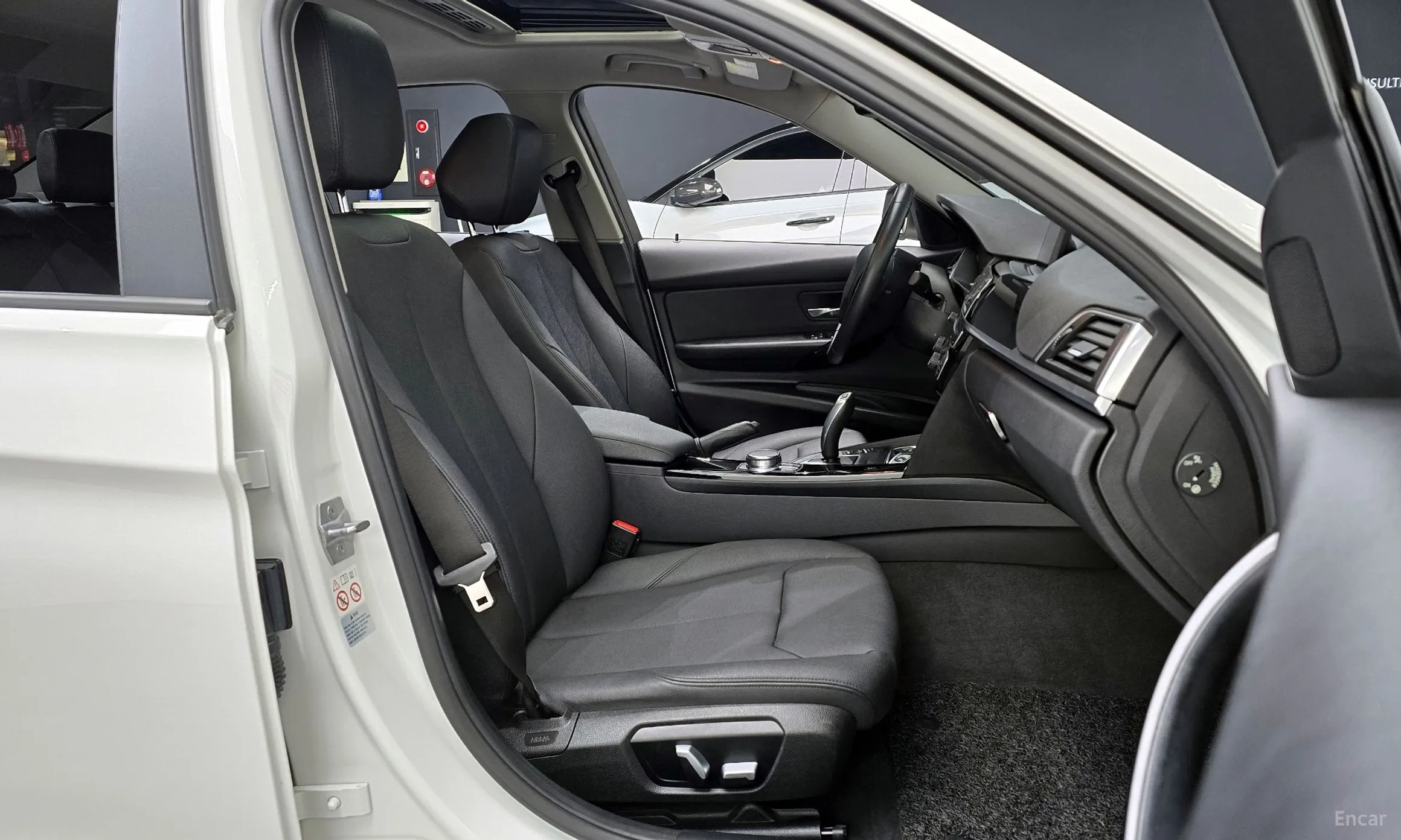 BMW 3 Series (F30) превью 11