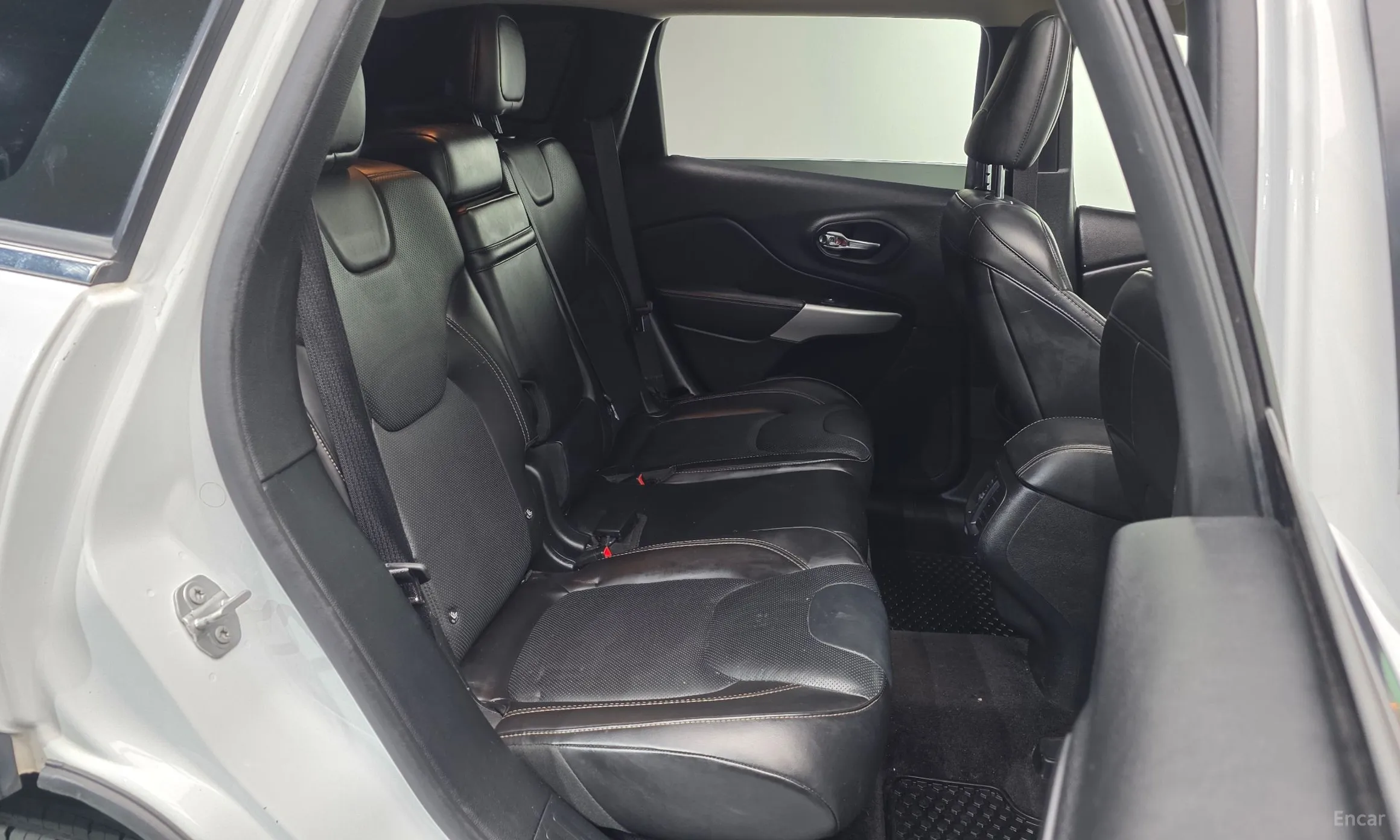 Jeep Cherokee (KL) превью 12
