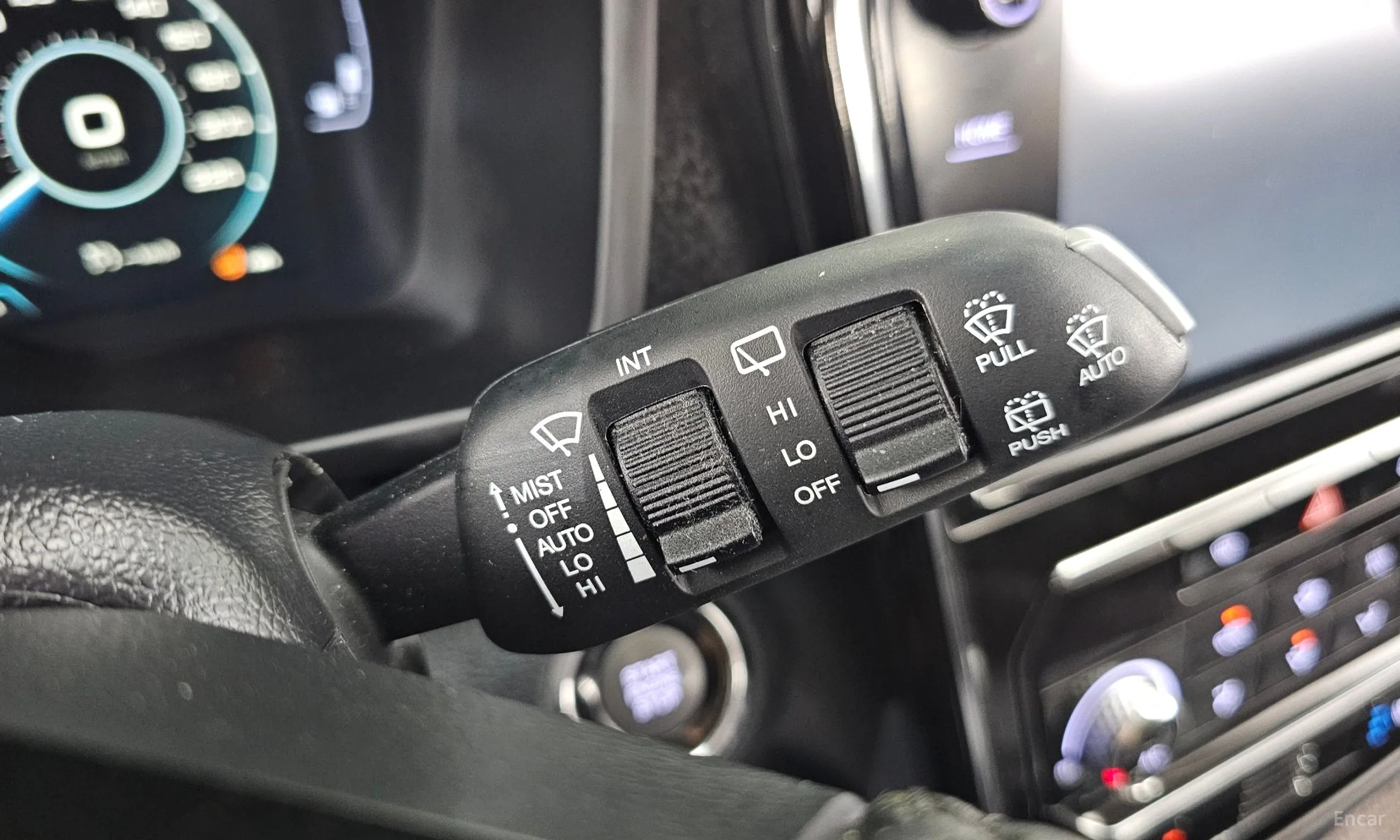 KG Mobility (SsangYong) Berry New Tivoli превью 18