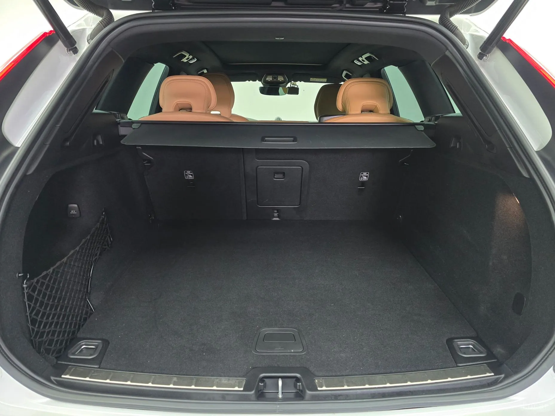 Volvo XC60 Gen 2 превью 20