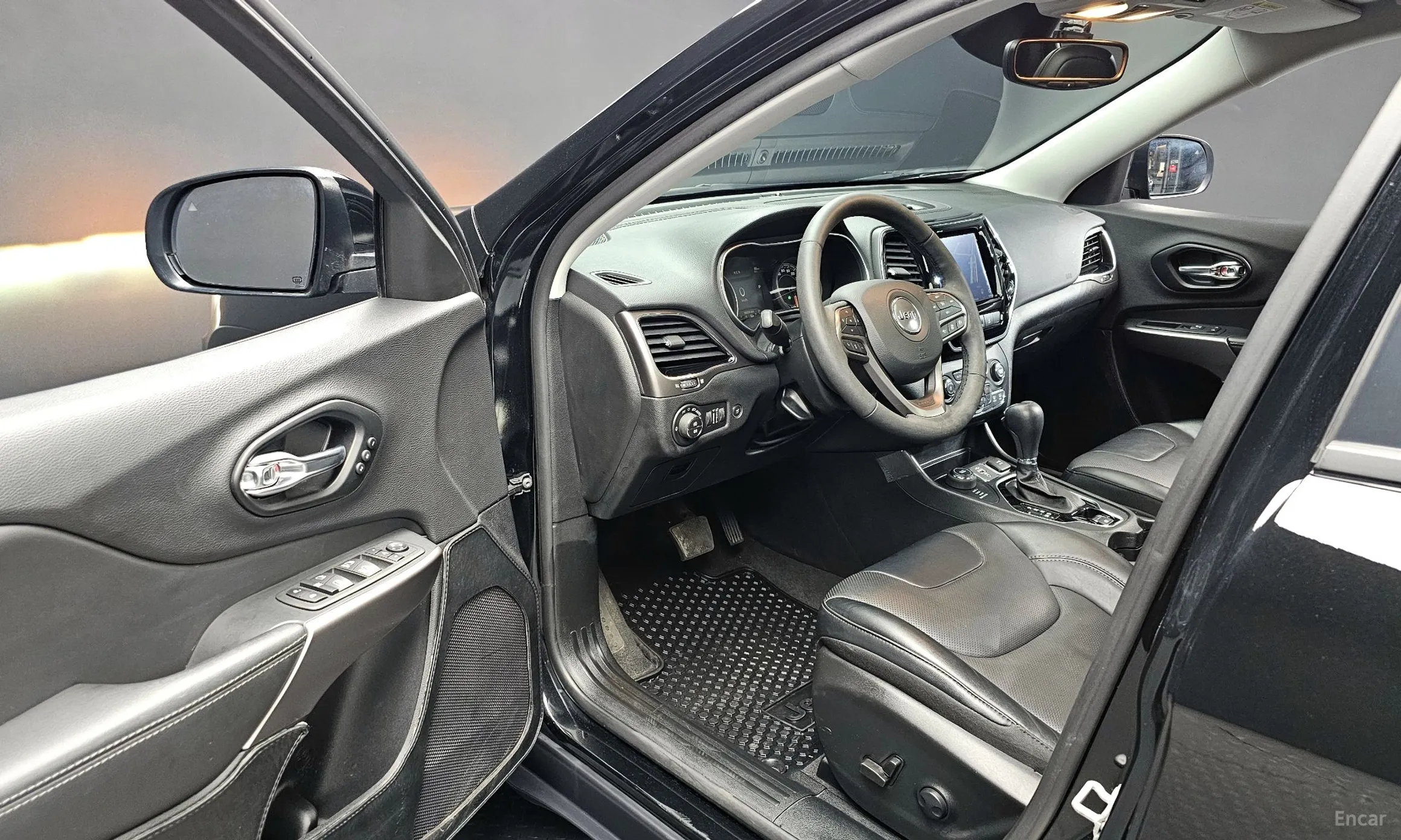 Jeep Cherokee (KL) превью 10