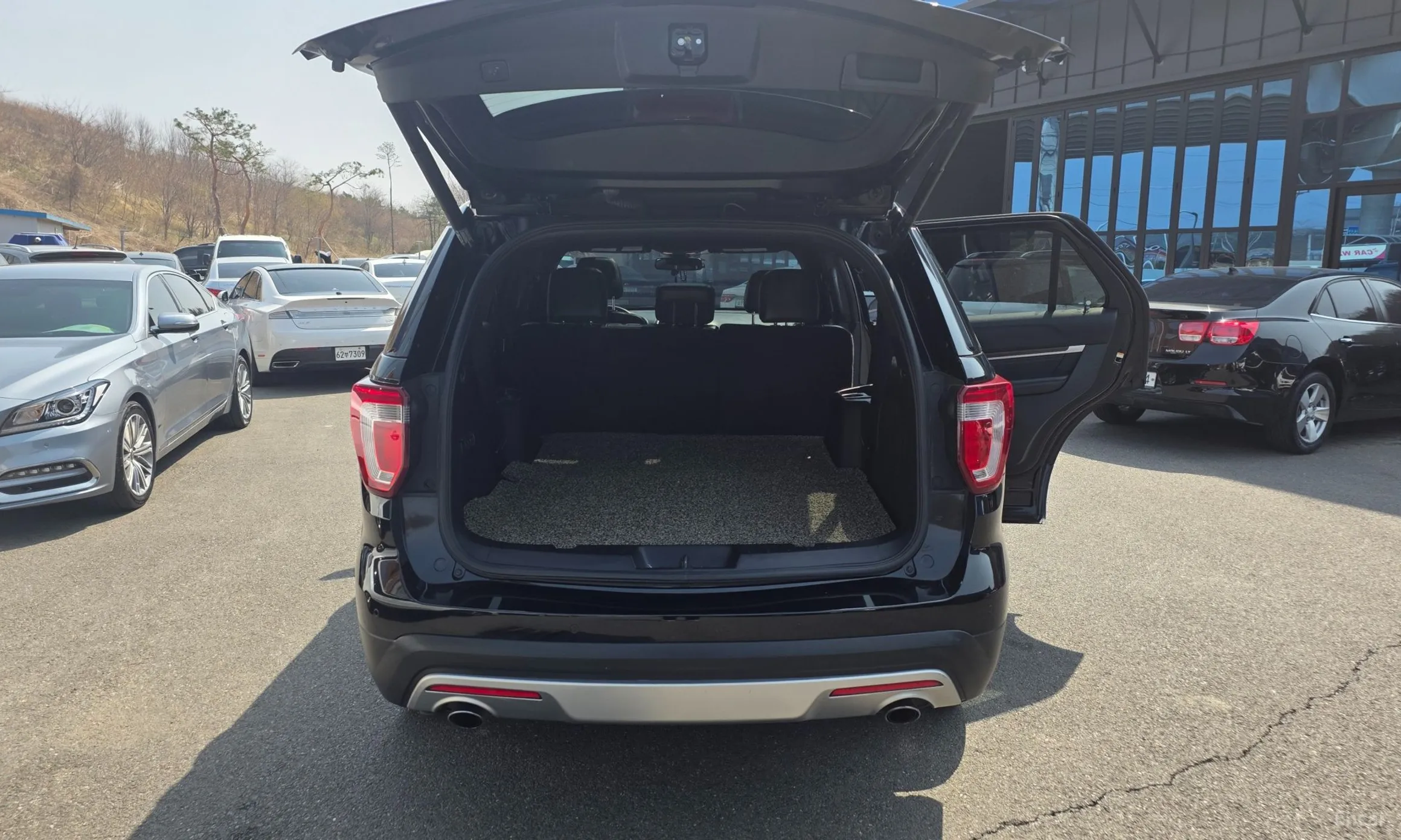 Ford Explorer превью 7