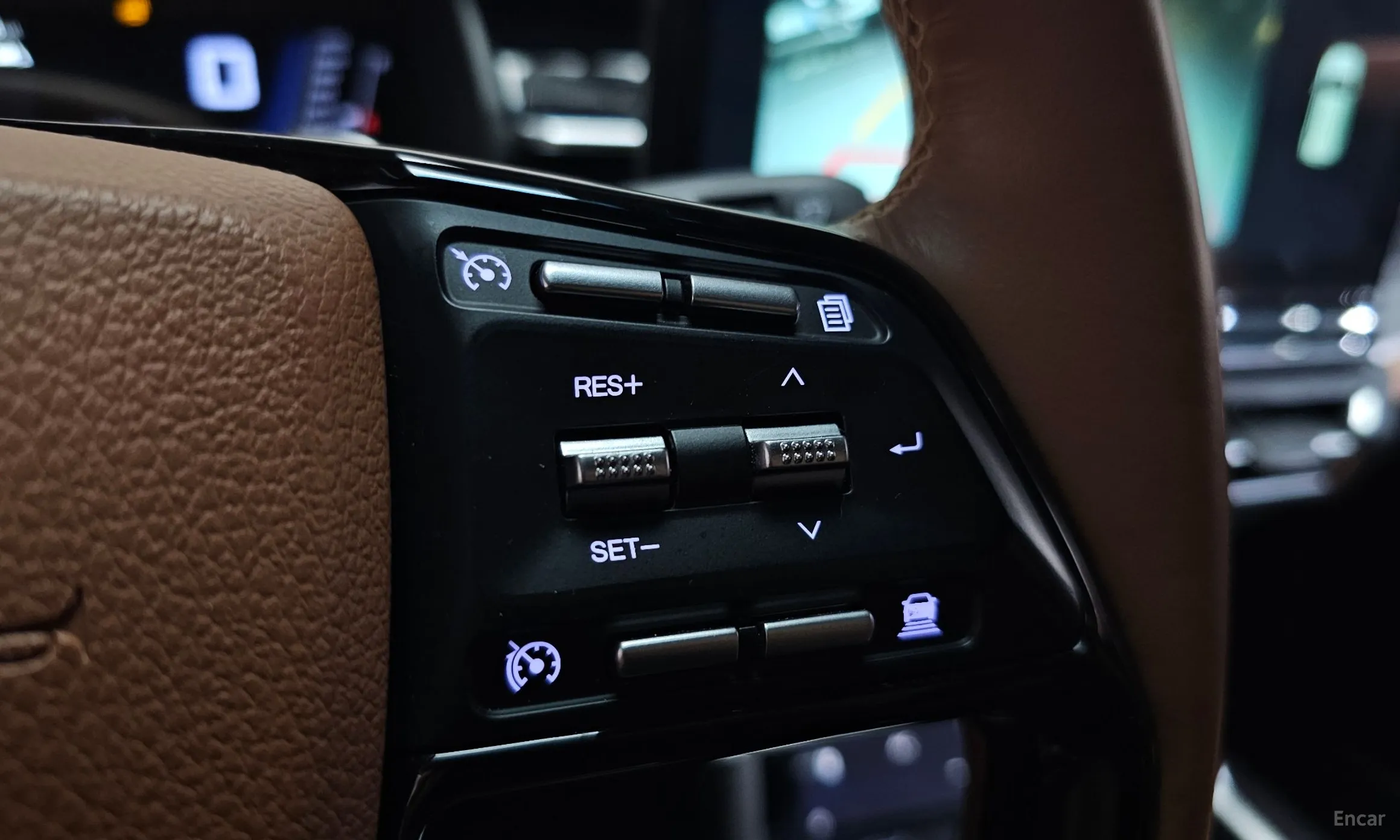 KG Mobility (SsangYong) Torres превью 18