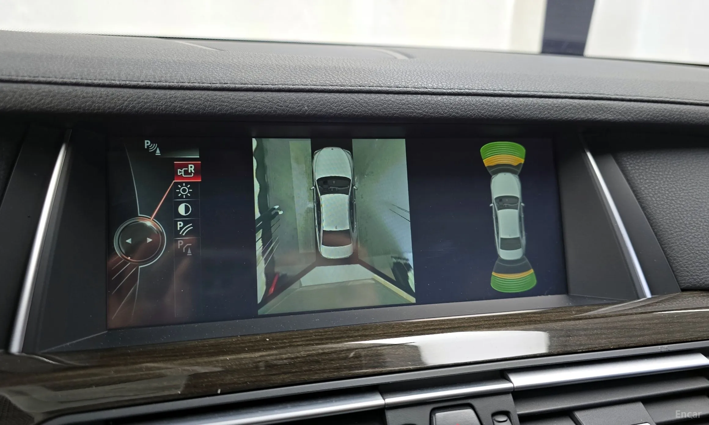 BMW 7 Series (F01) превью 15