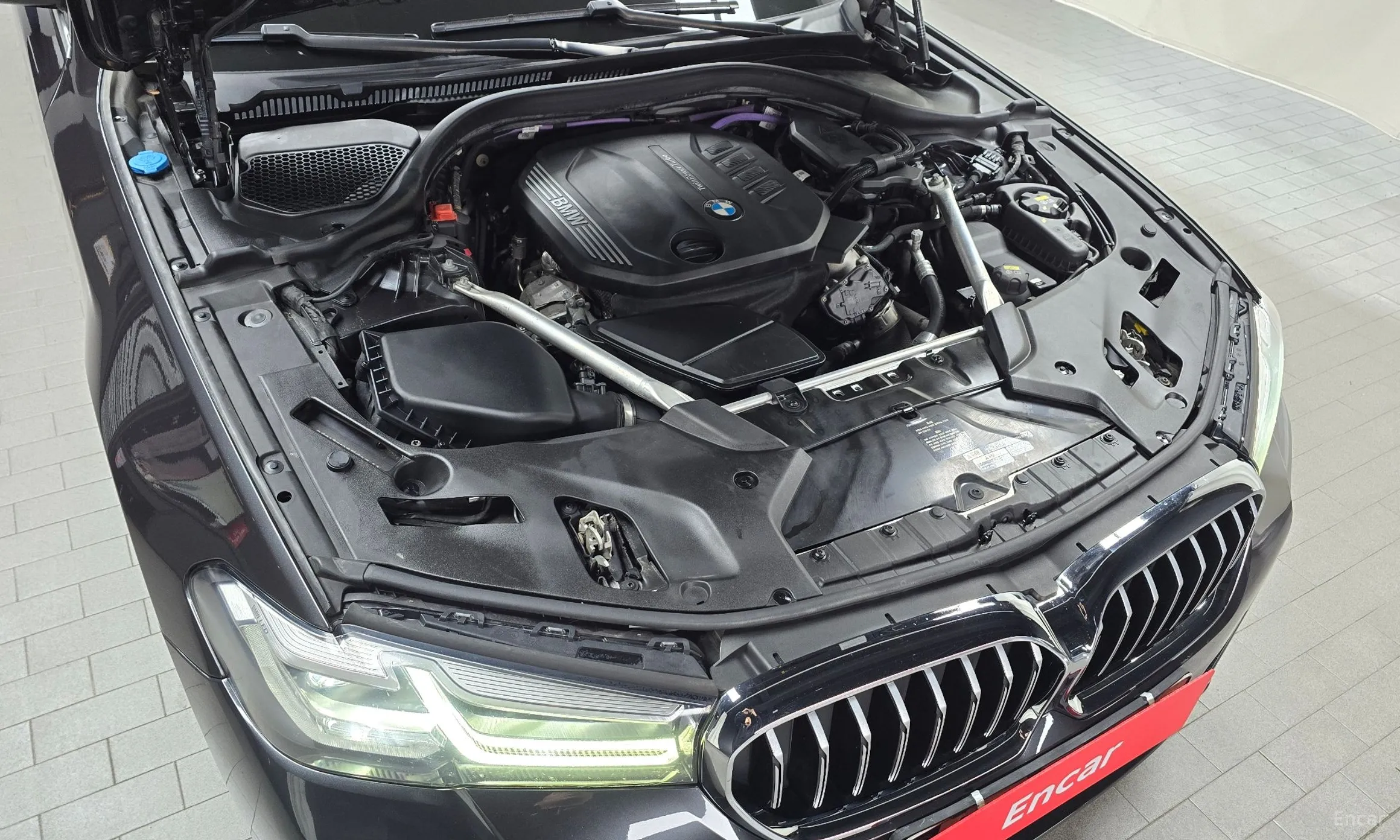 BMW 5 Series (G30) превью 6