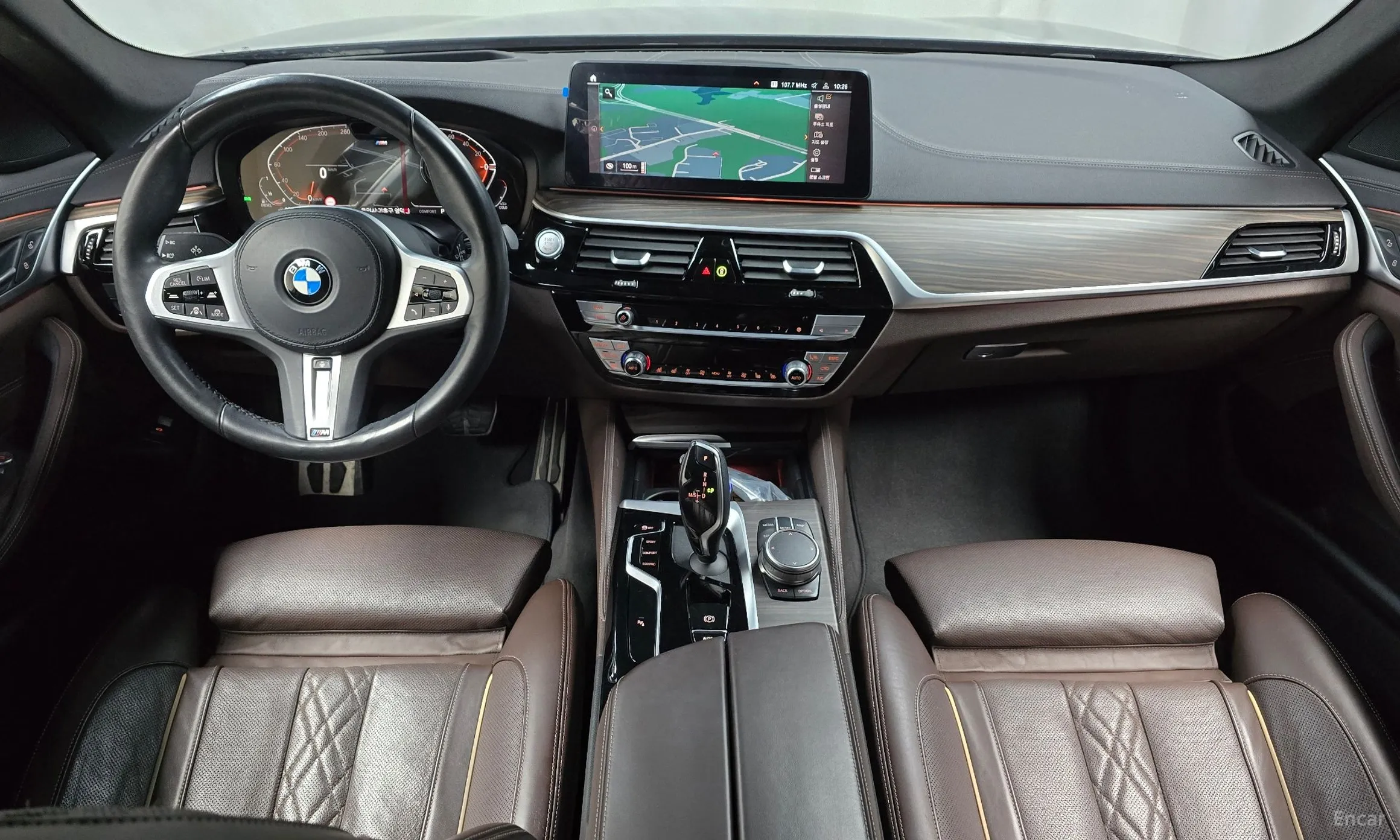 BMW 5 Series (G30) превью 7
