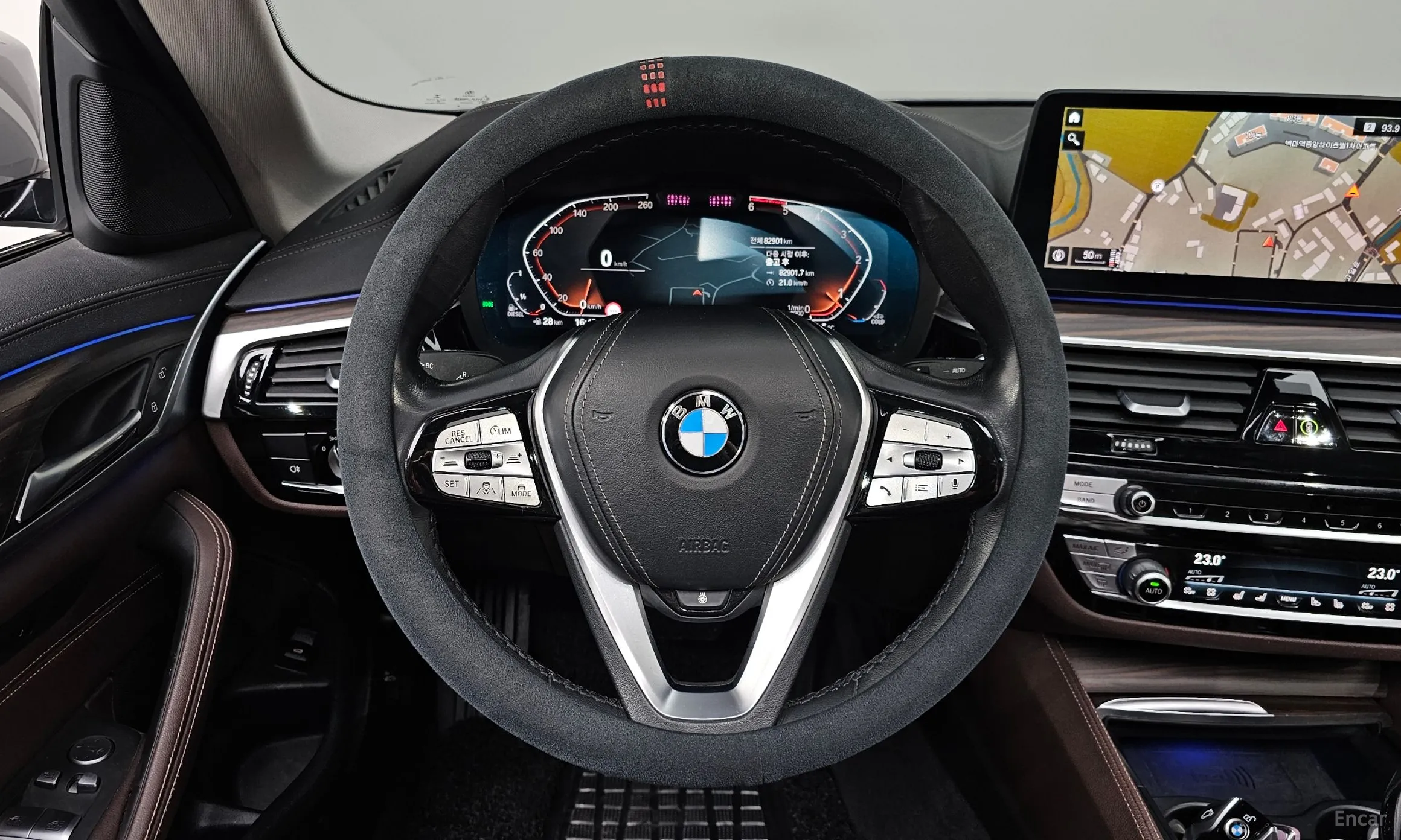 BMW 5 Series (G30) превью 13
